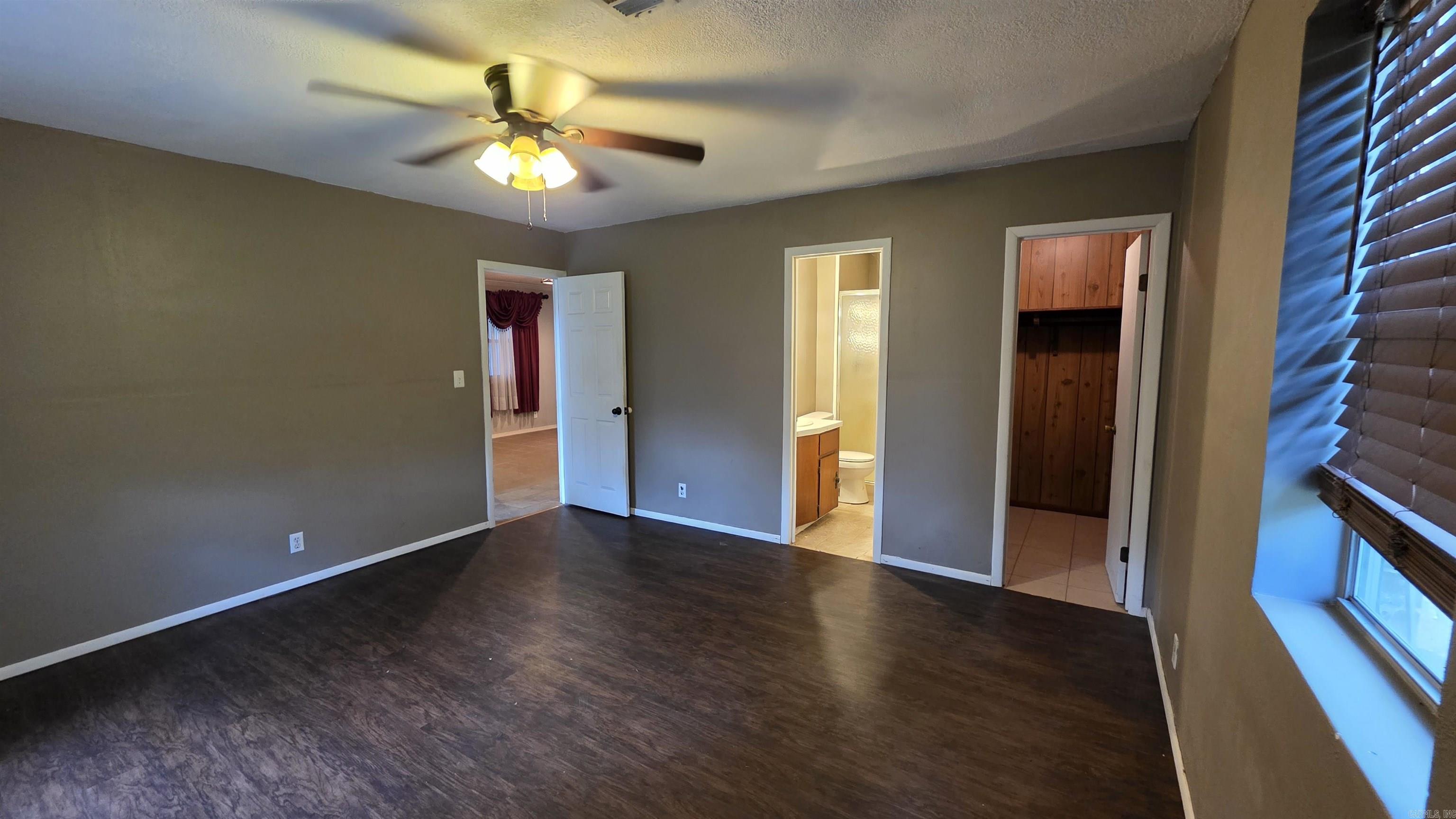 596 County Road 3770 Property Photo 11