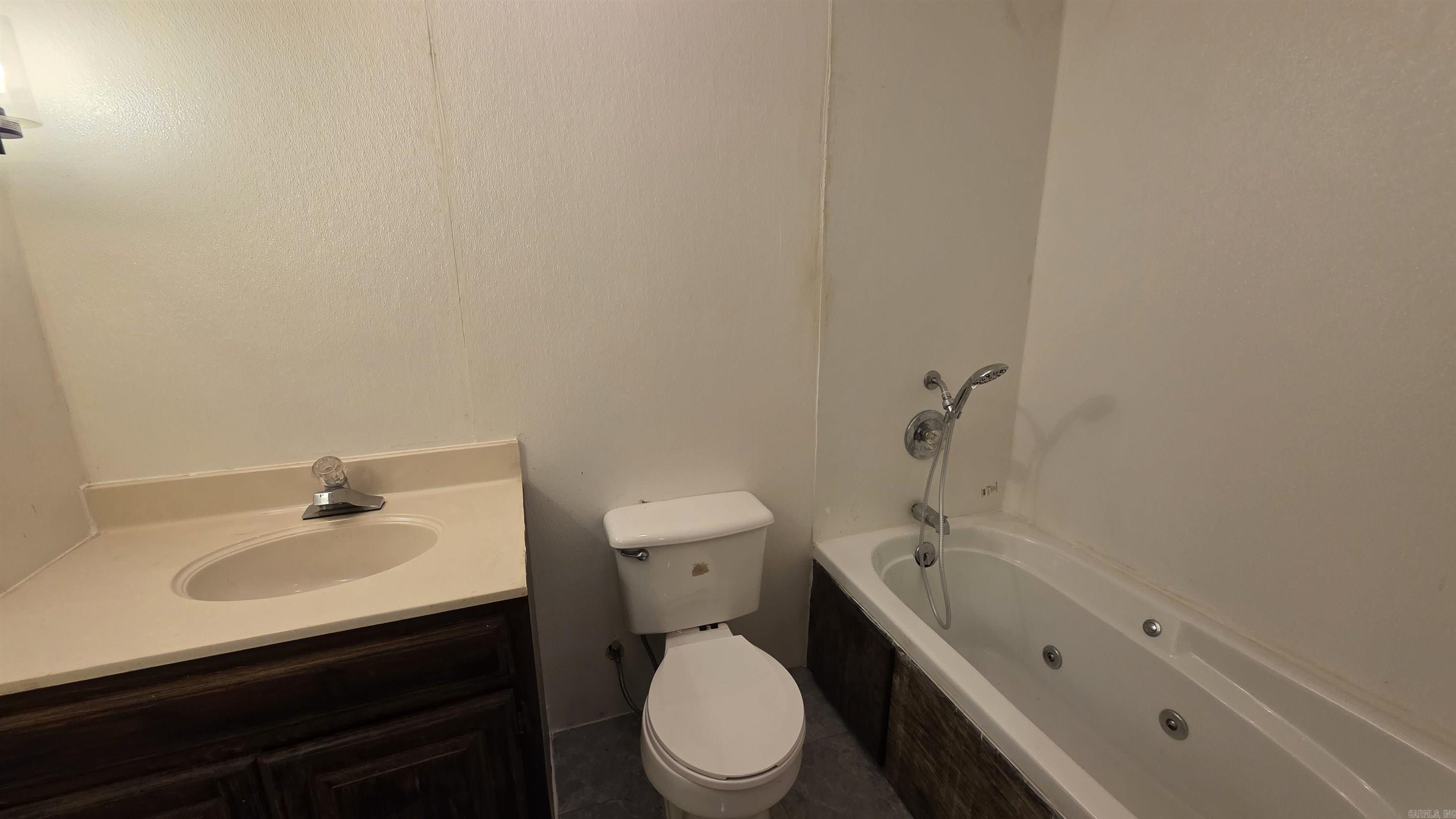 596 County Road 3770 Property Photo 14