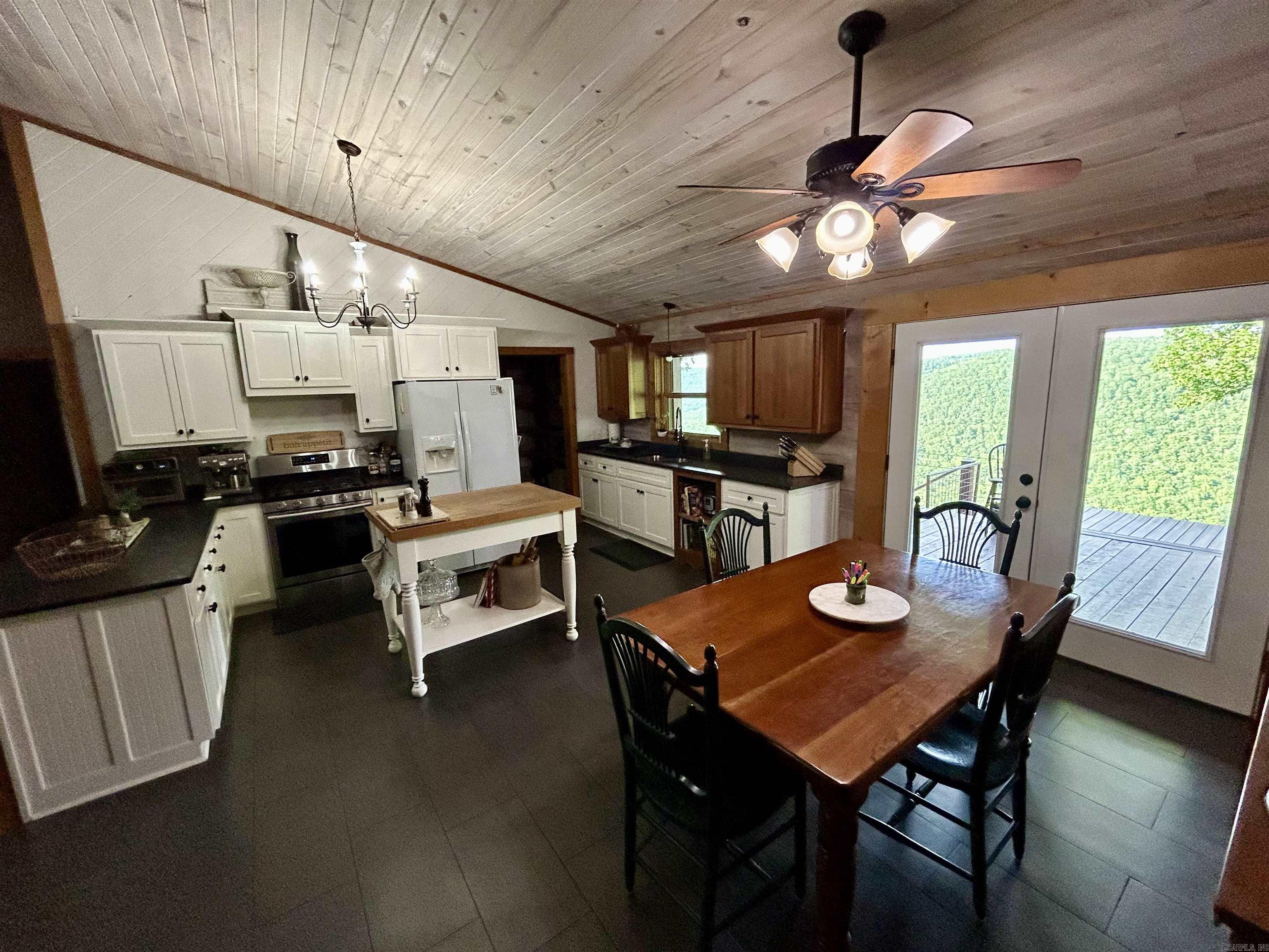 3684 Lute Mountain Road Property Photo 21