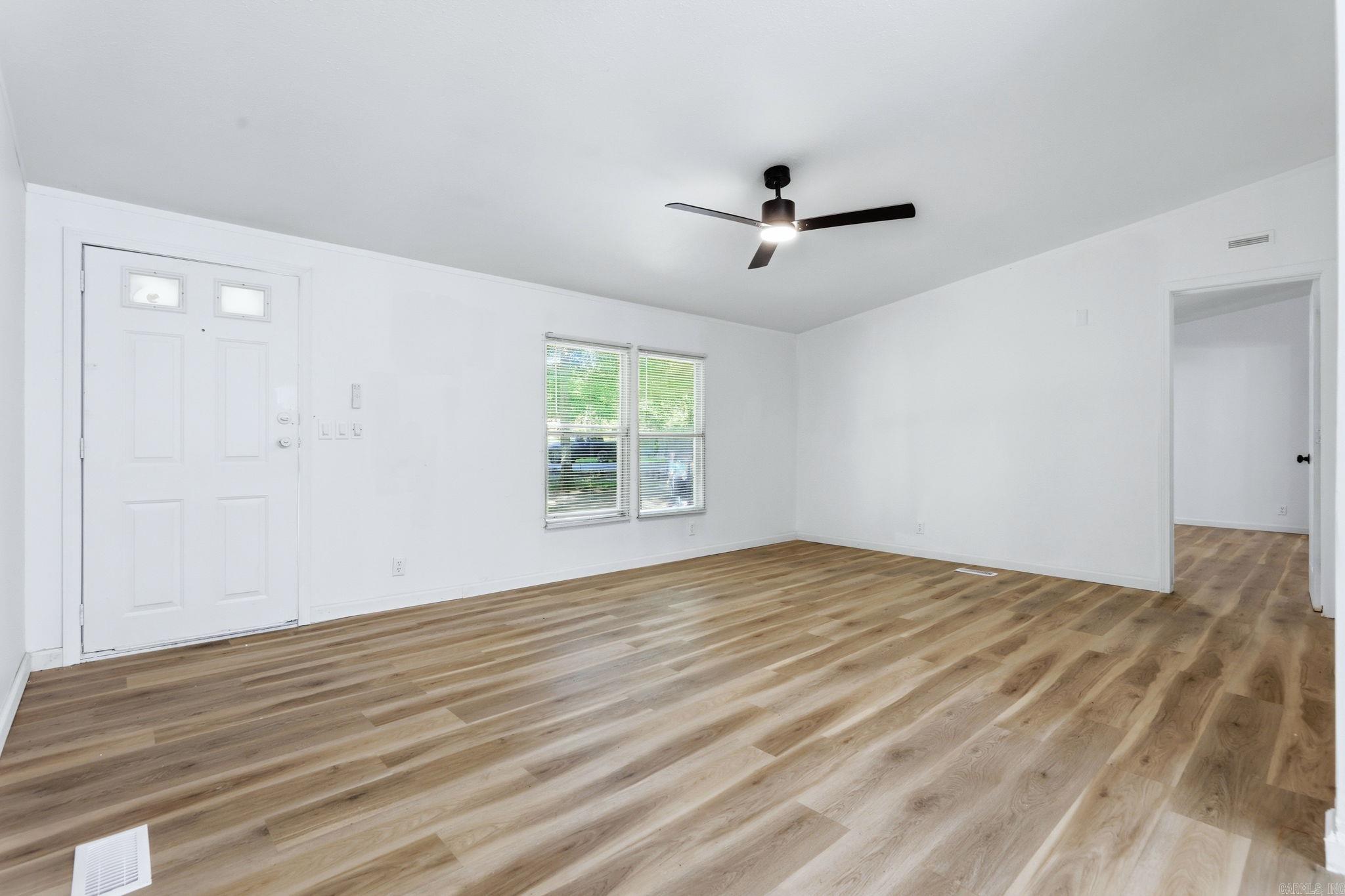 18814 Hill Ridge Property Photo 2