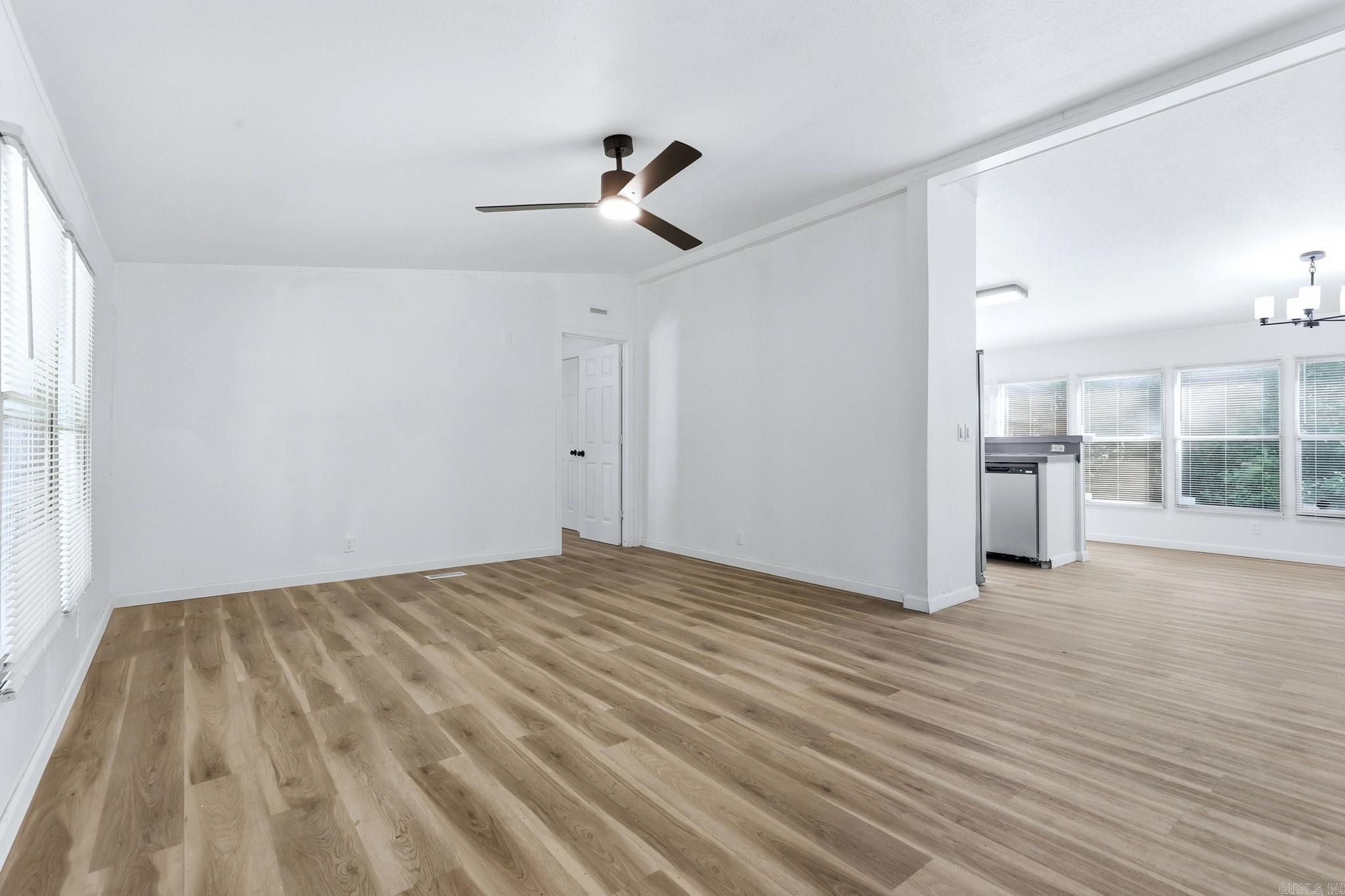 18814 Hill Ridge Property Photo 4