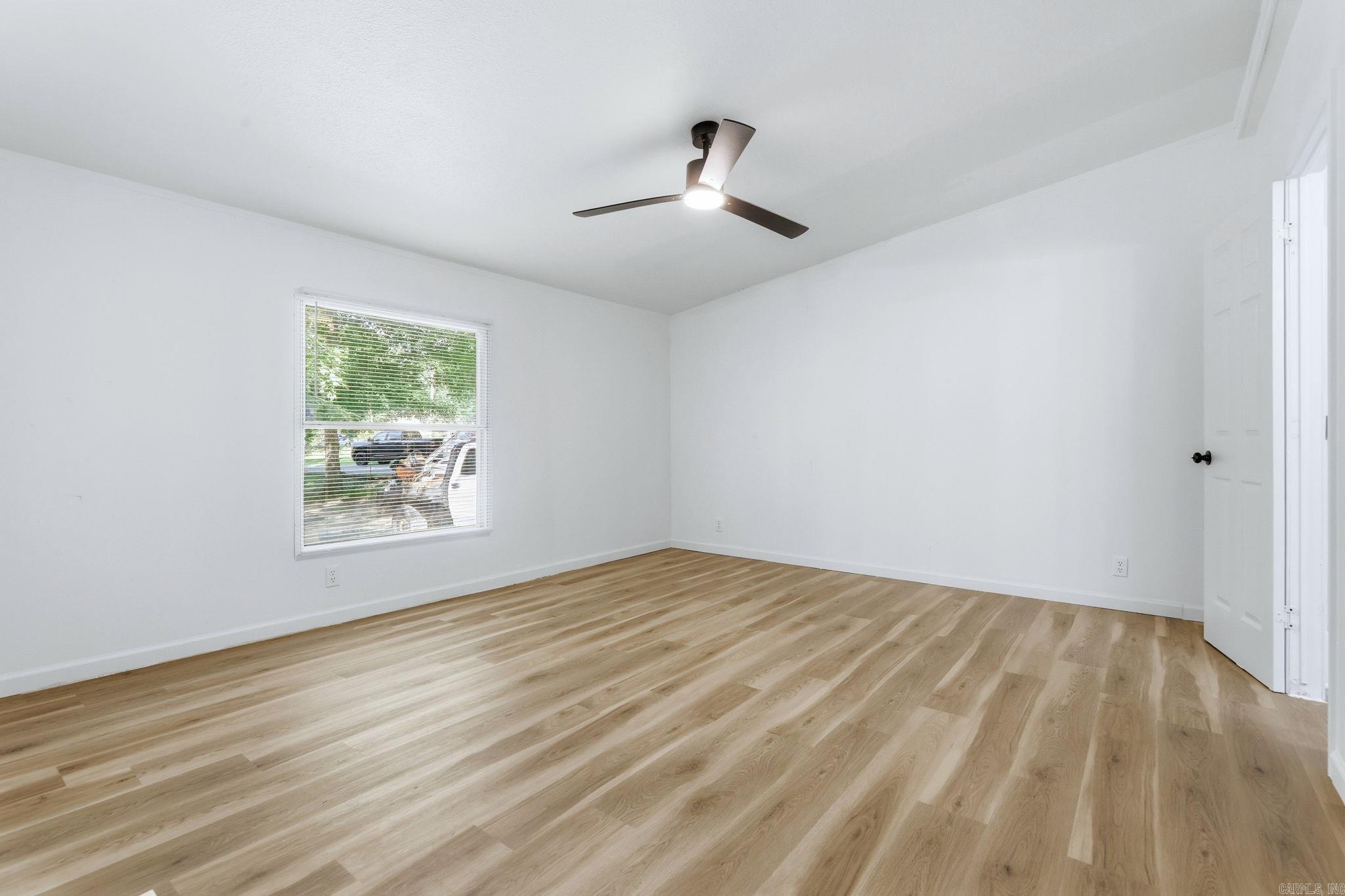 18814 Hill Ridge Property Photo 14