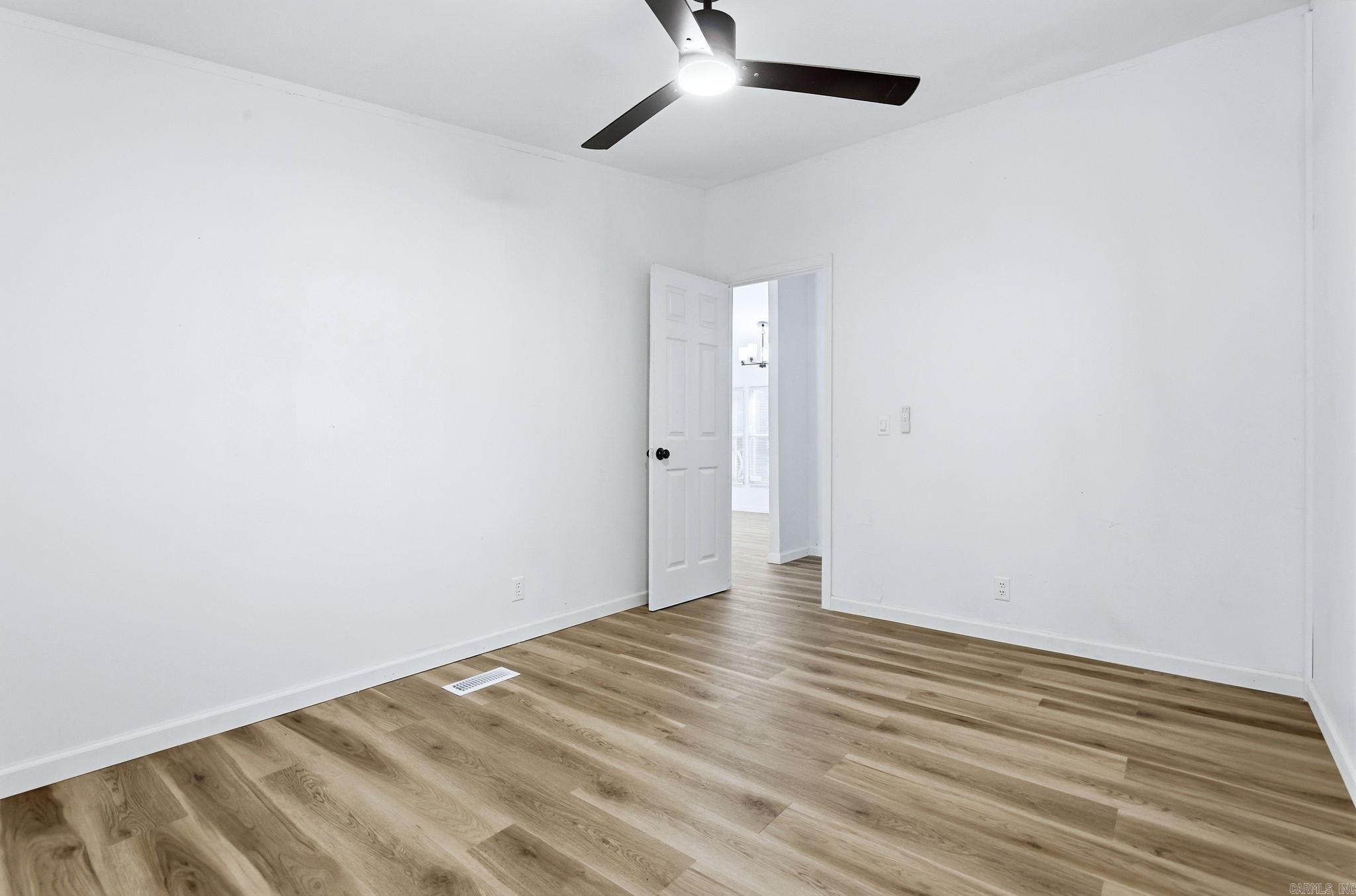 18814 Hill Ridge Property Photo 20