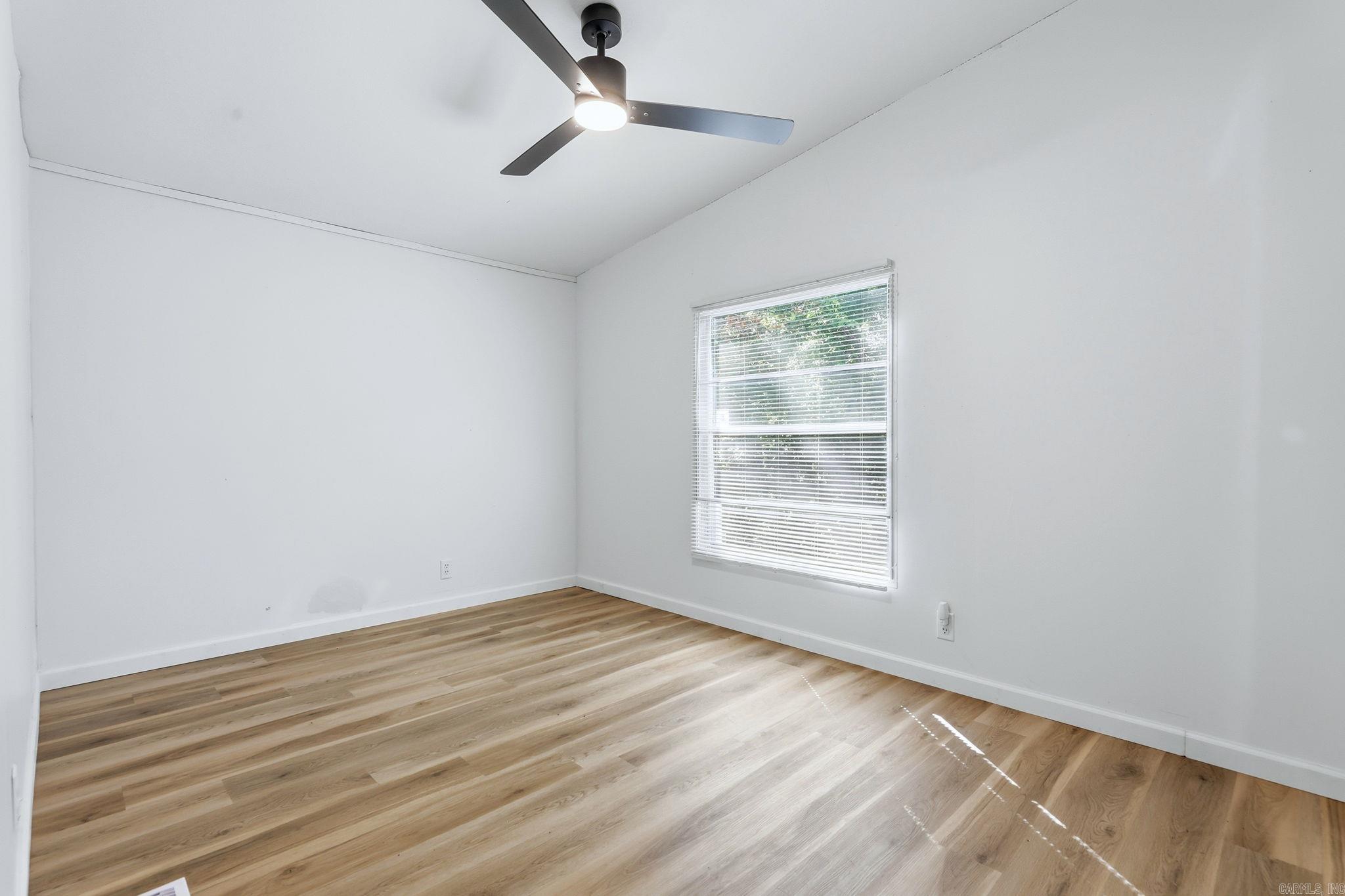 18814 Hill Ridge Property Photo 25