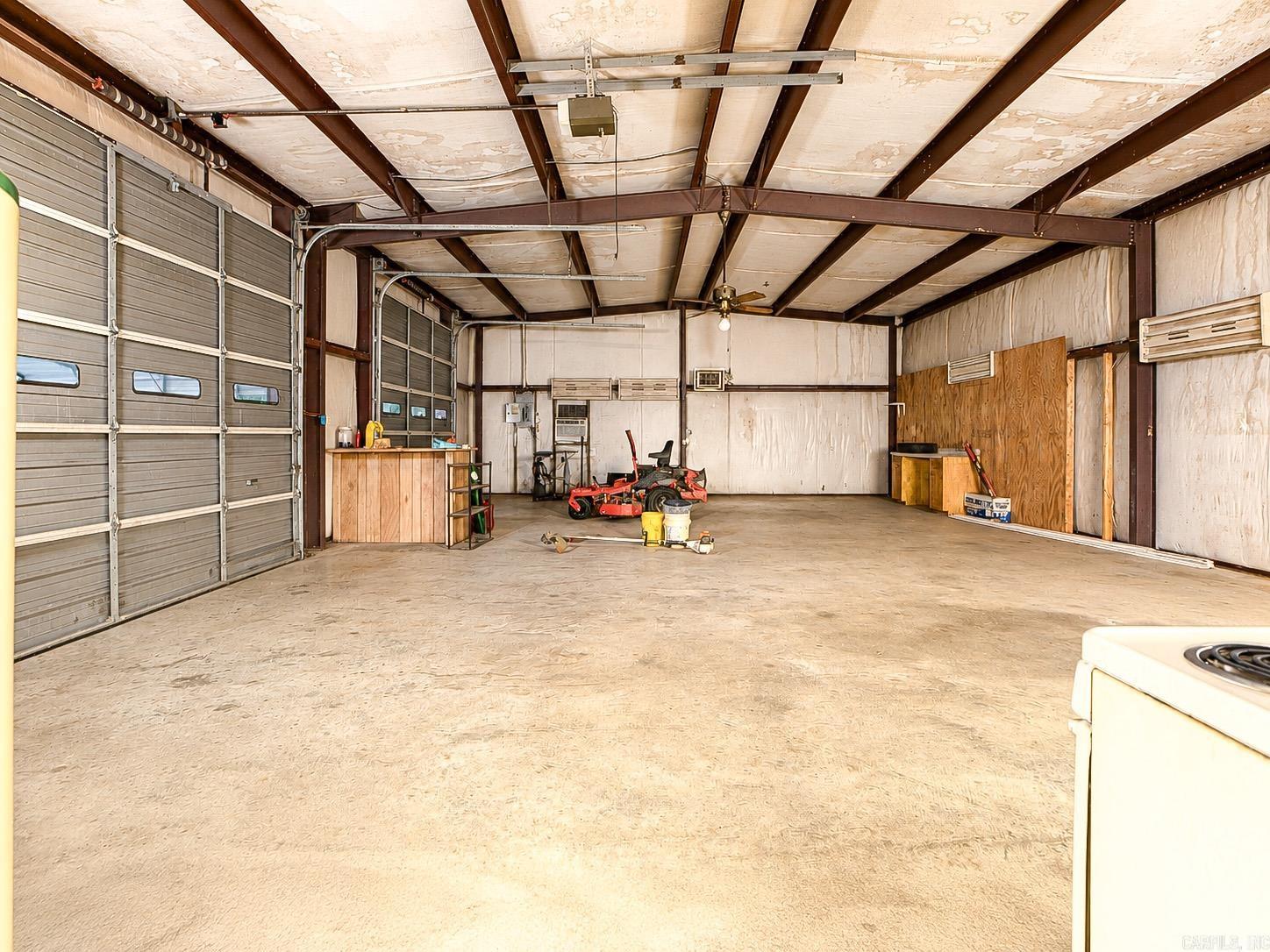 601 Country Trail Lane Property Photo 31