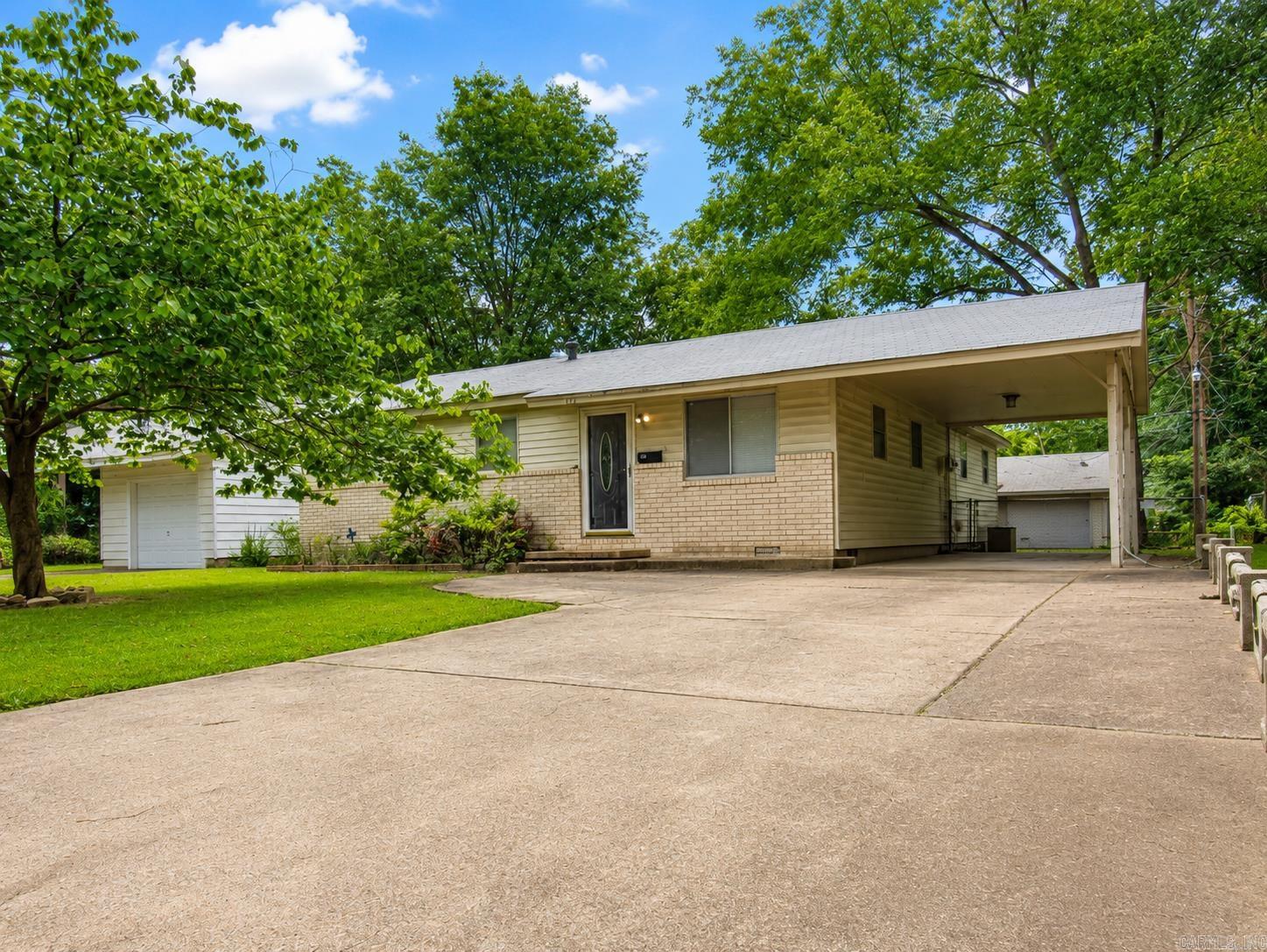 717 Healy Property Photo 1