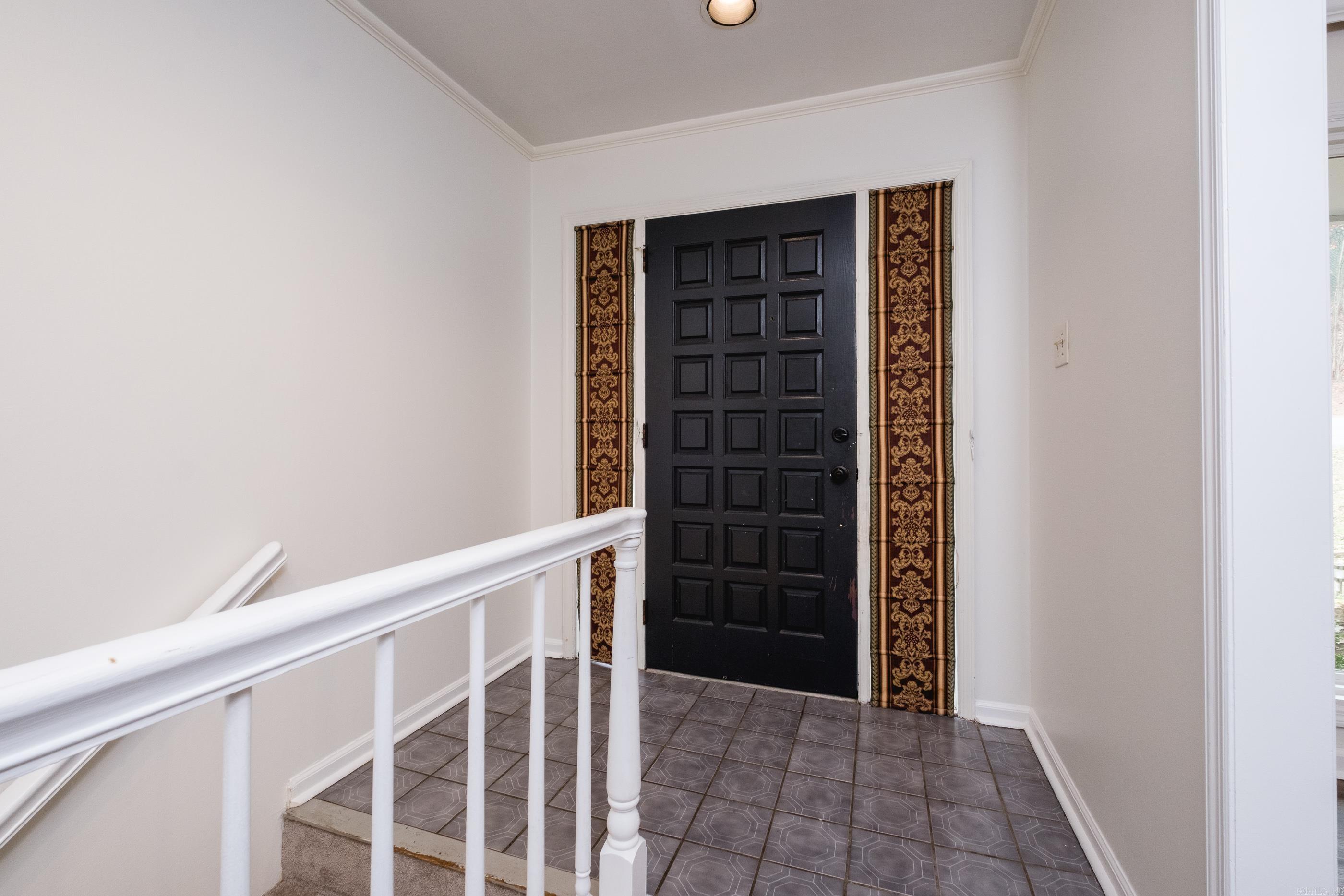 1506 Alberta Dr Property Photo 3