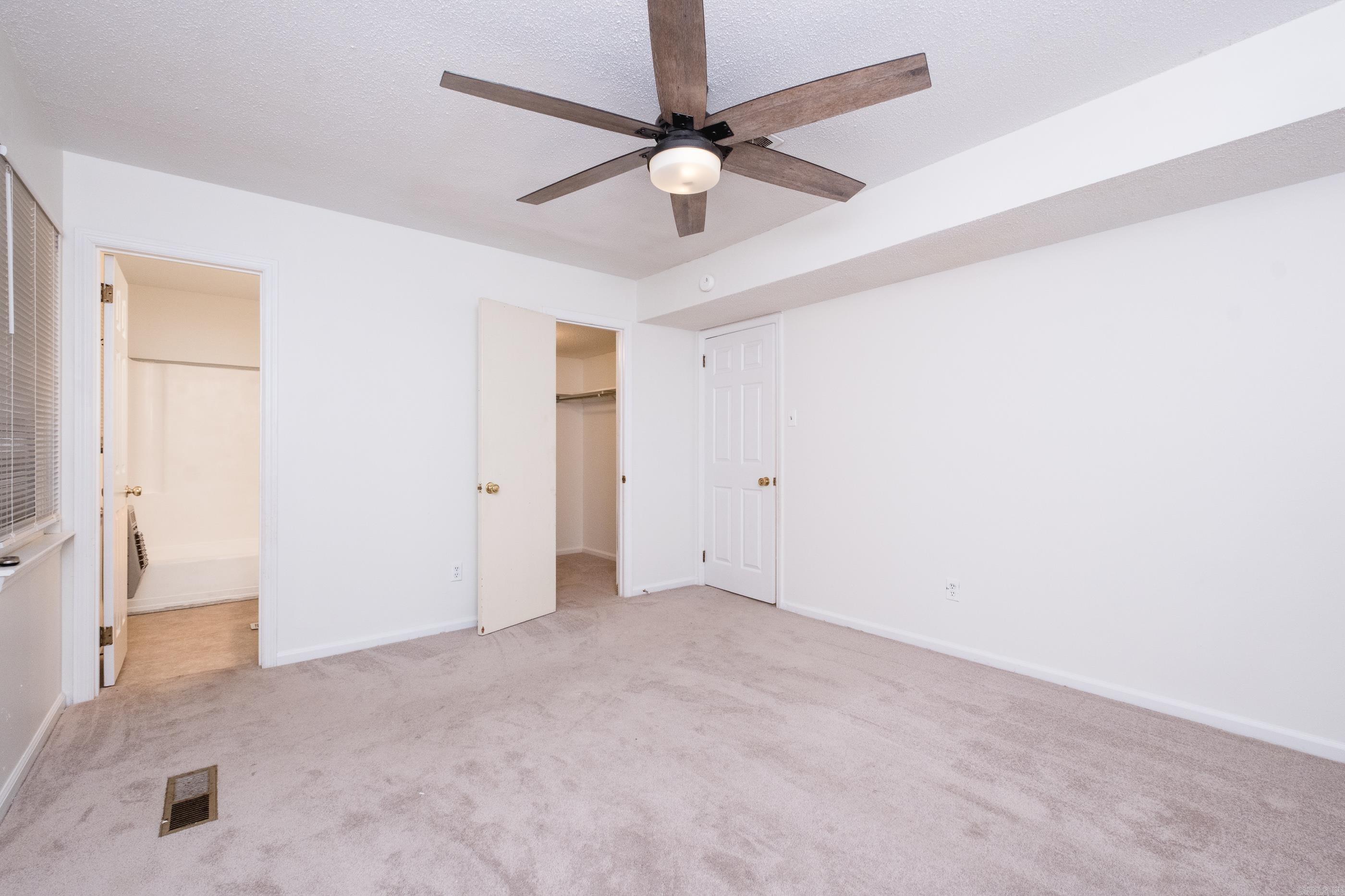 1506 Alberta Dr Property Photo 33