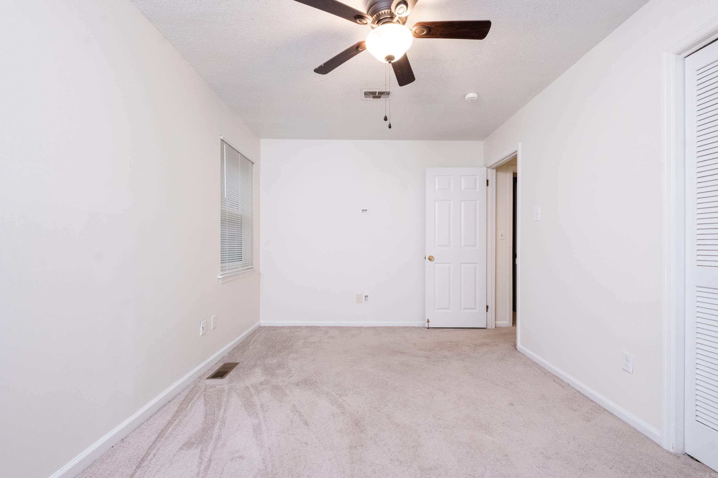 1506 Alberta Dr Property Photo 37