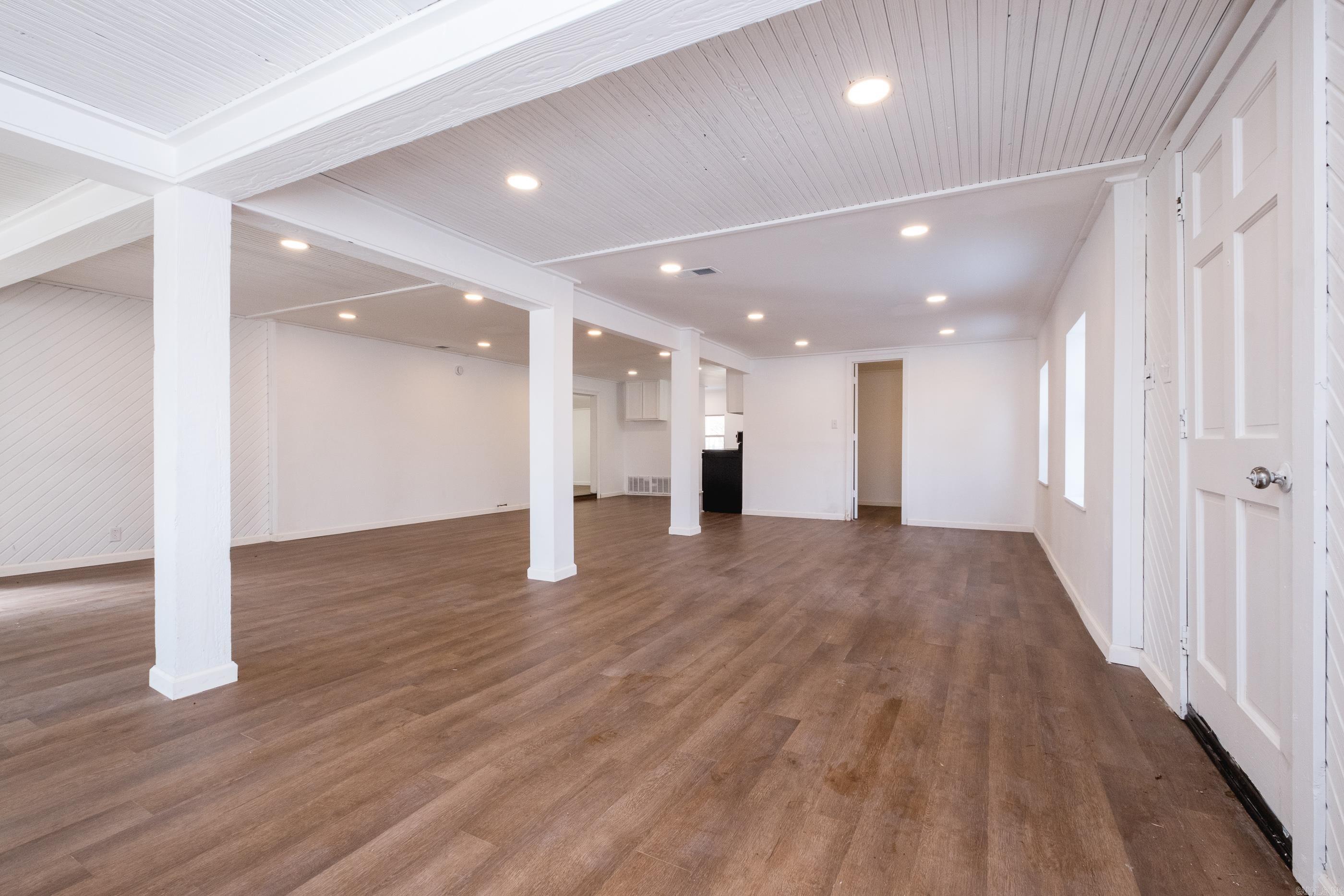 13118 Old River Drive Property Photo 13