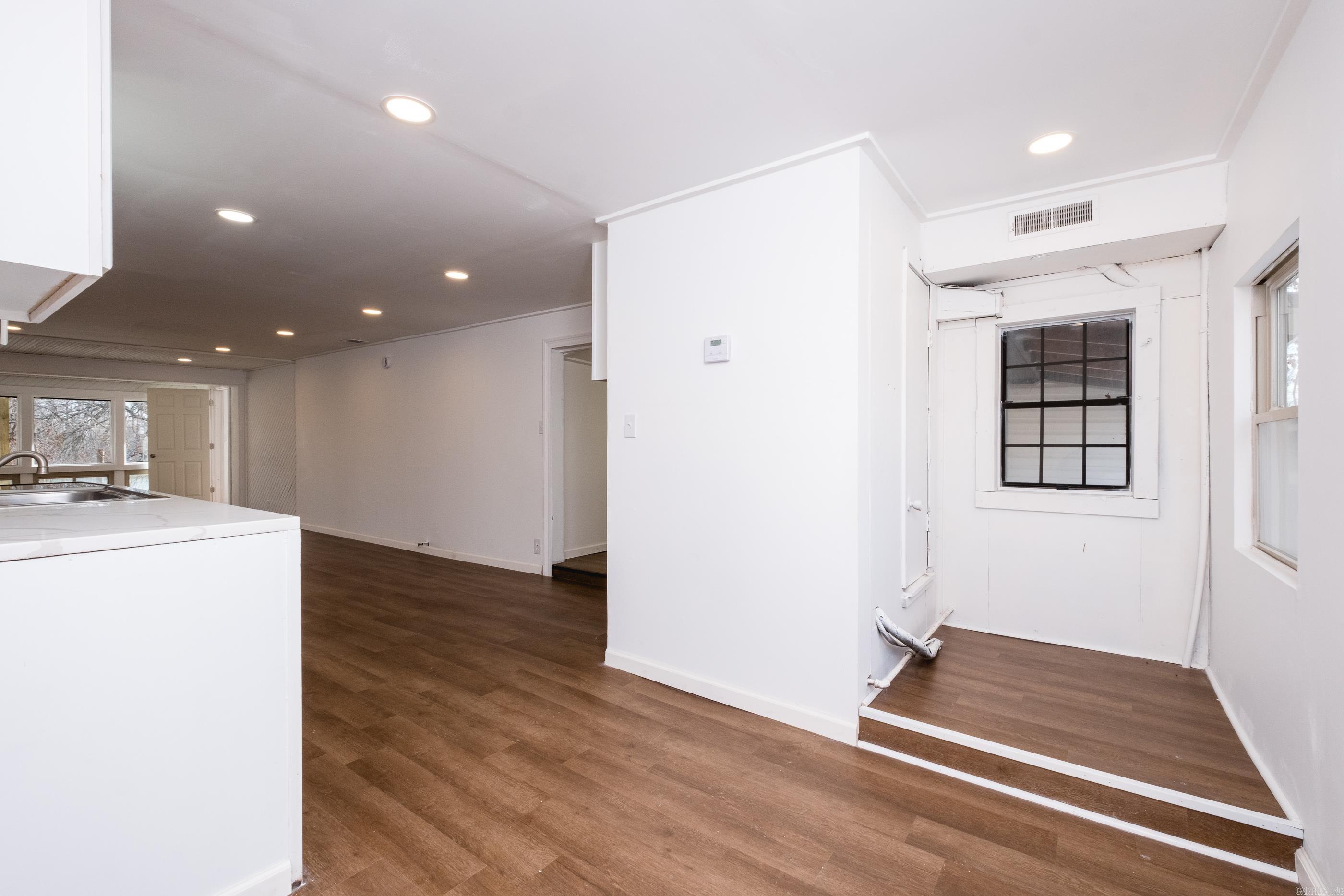 13118 Old River Drive Property Photo 18