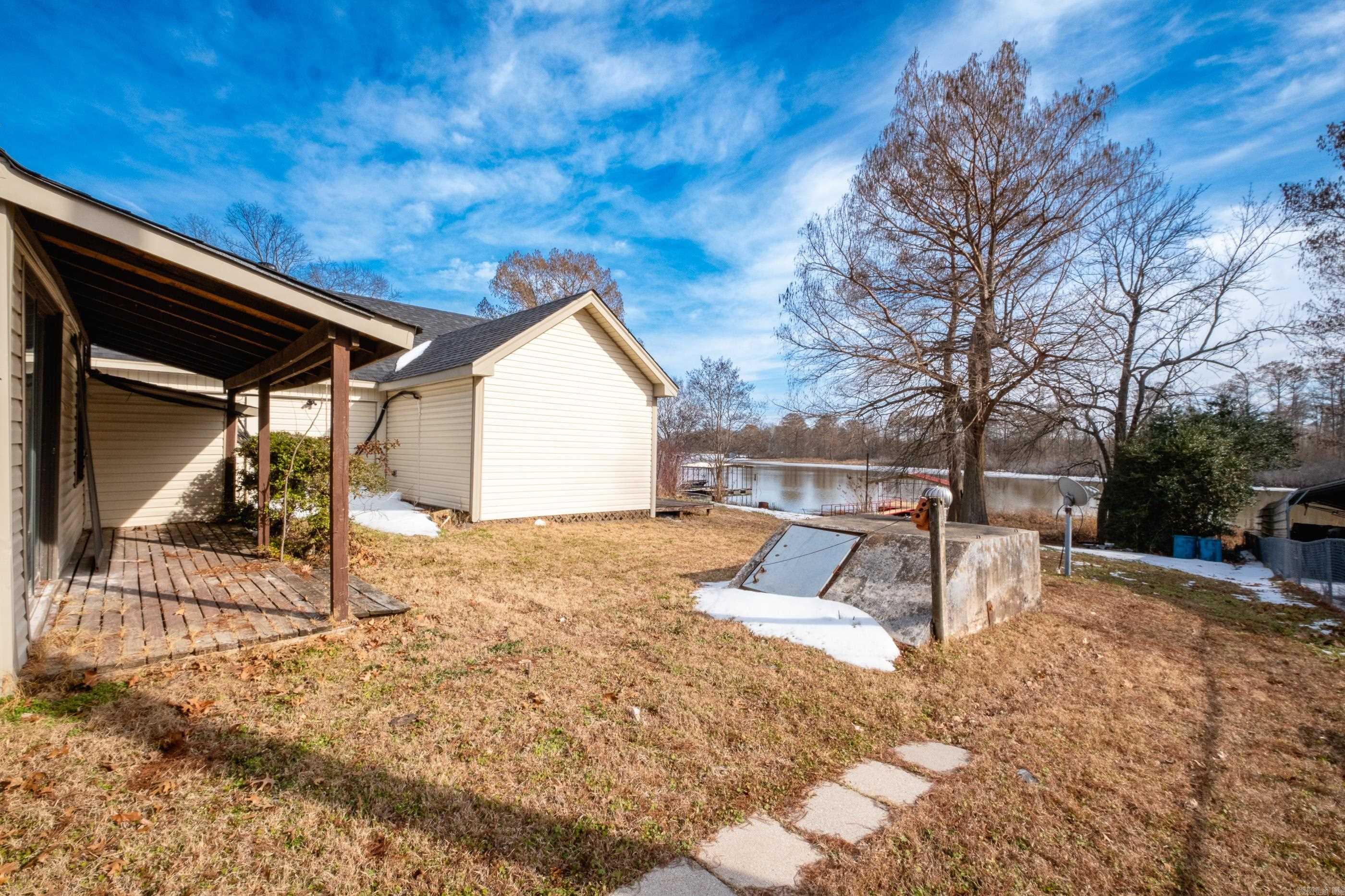 13118 Old River Drive Property Photo 32