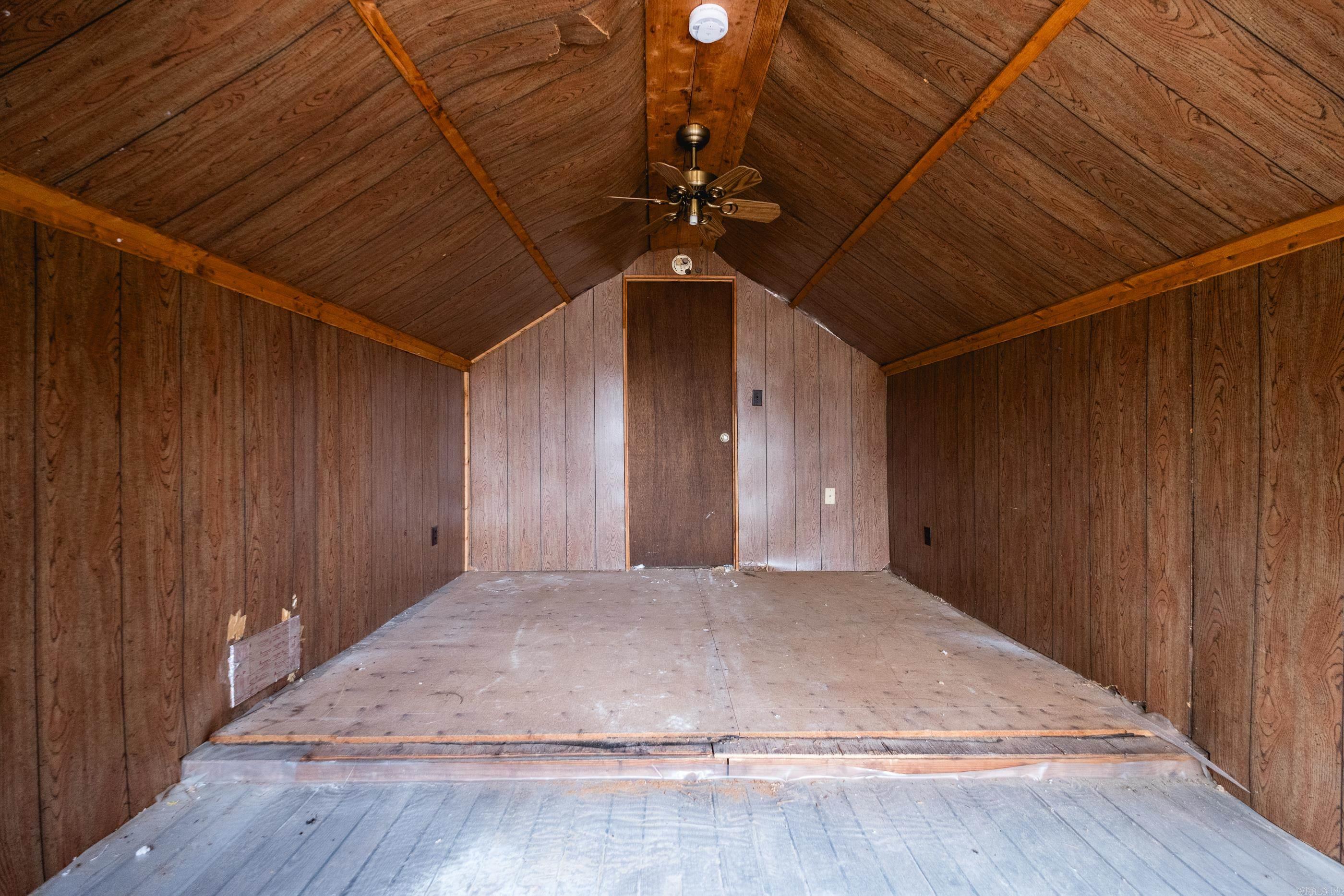 13118 Old River Drive Property Photo 37