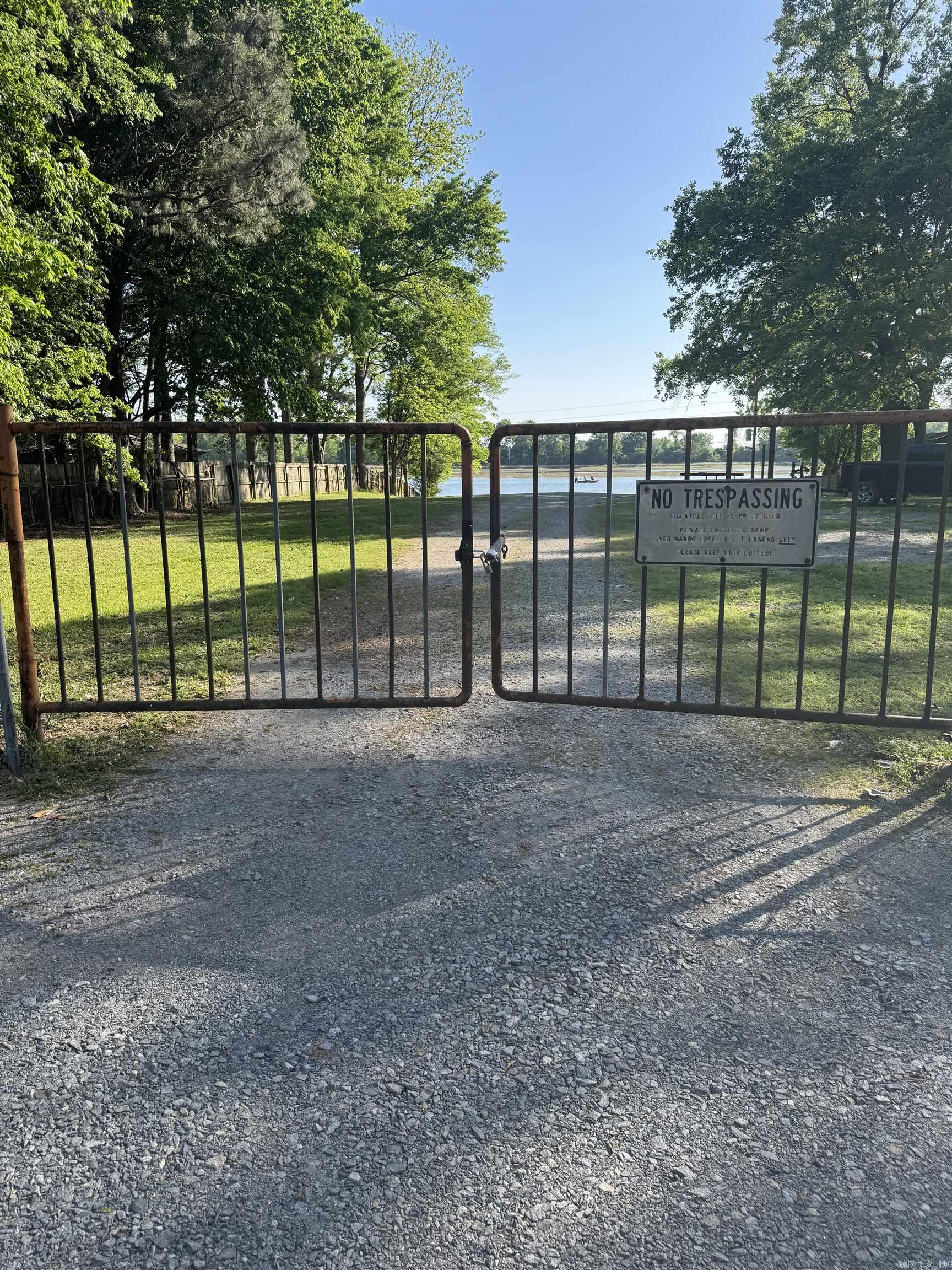 13118 Old River Drive Property Photo 47