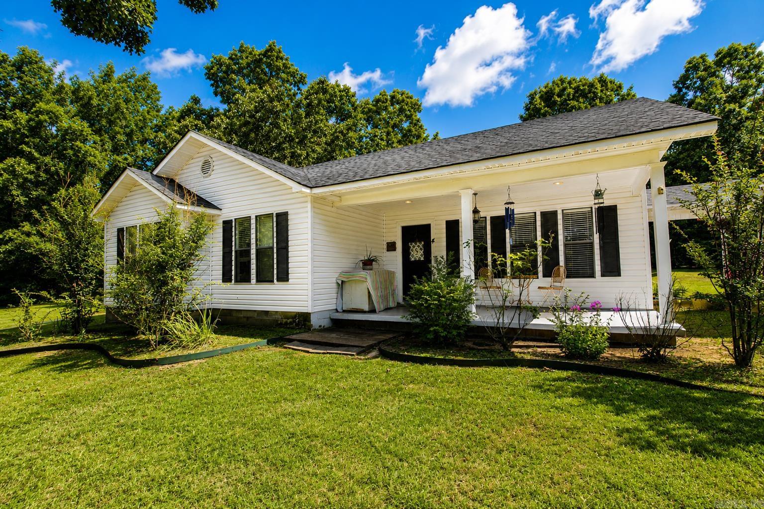 4 Cozy Lane Property Photo 2