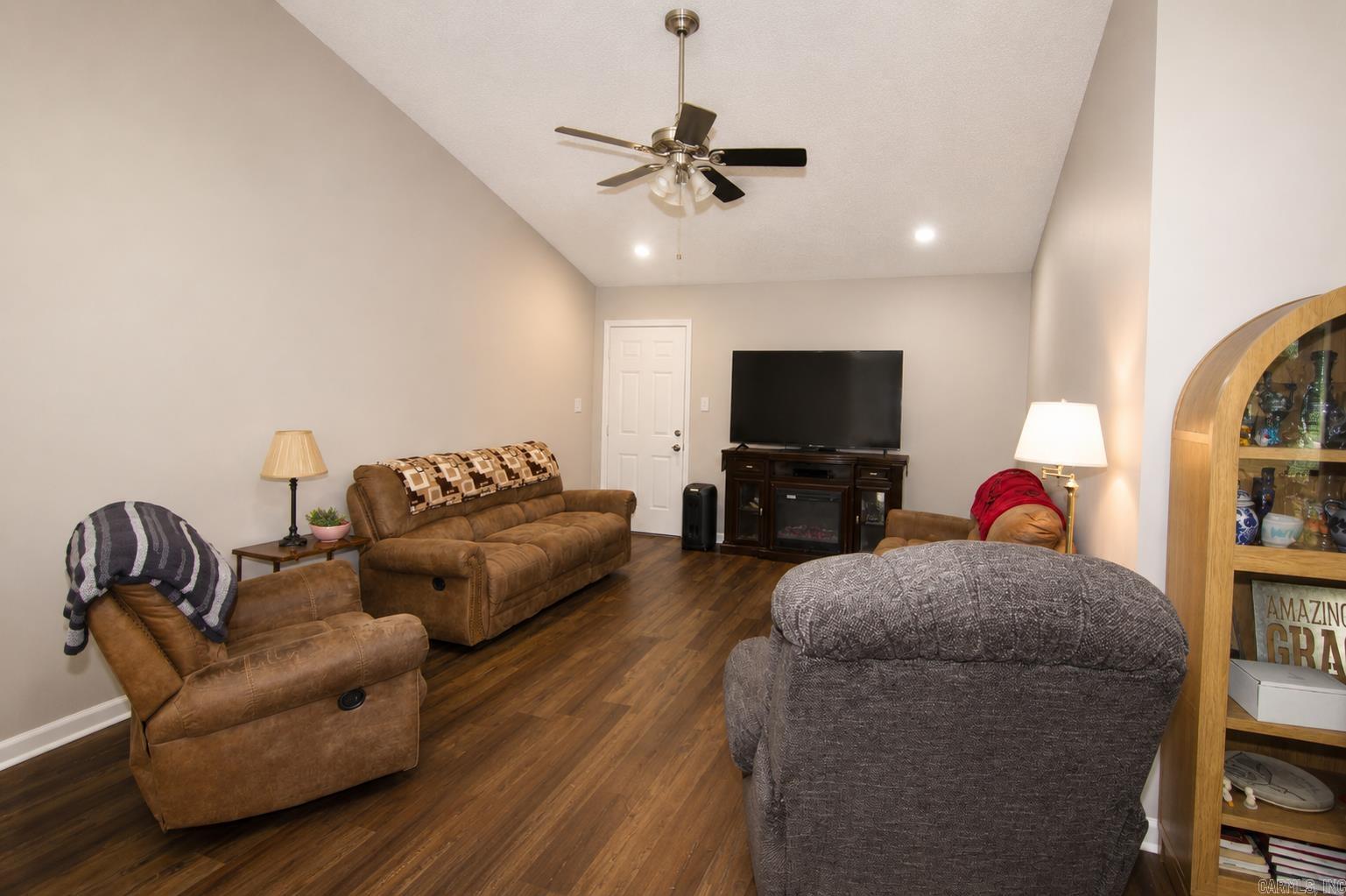 4 Cozy Lane Property Photo 23