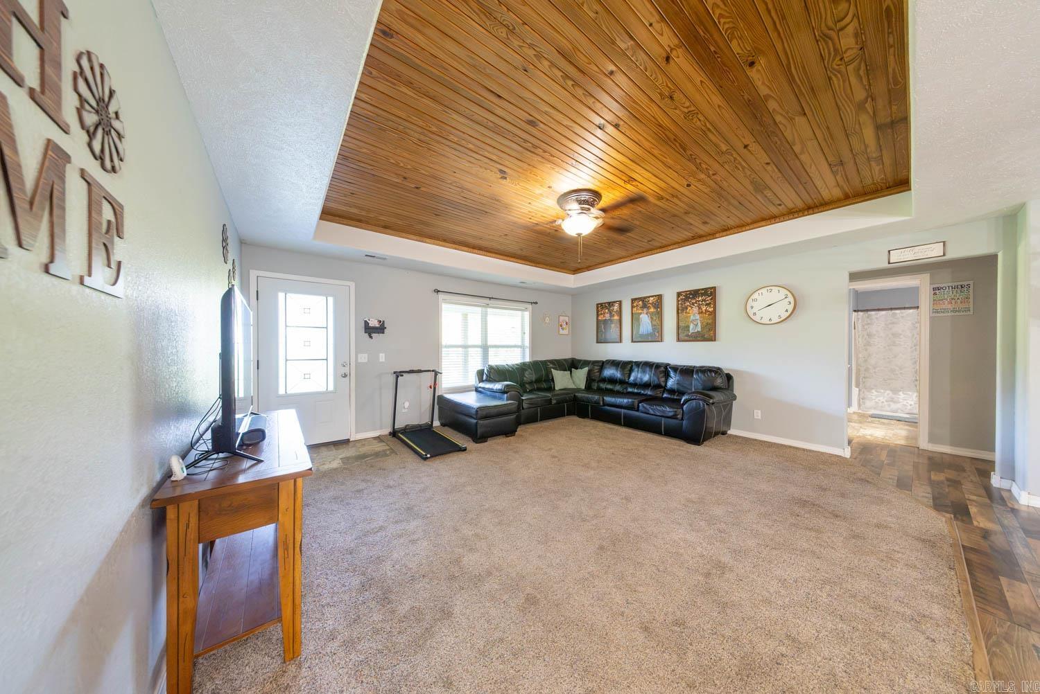 199 County Road 250 Property Photo 6