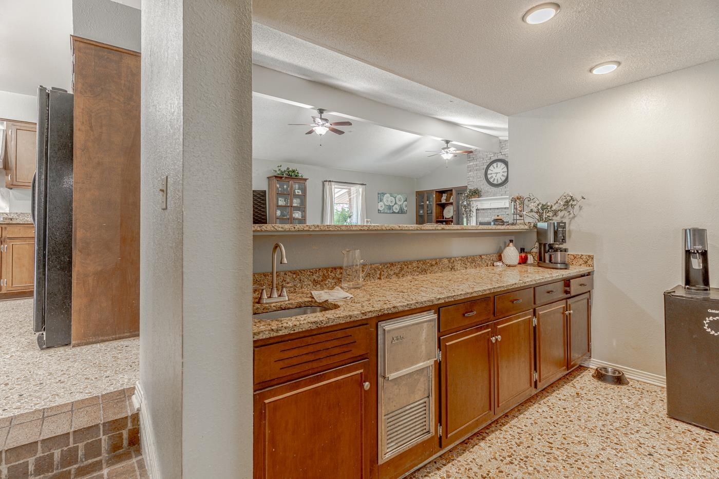 12 Meadowbrook Lane Property Photo 14