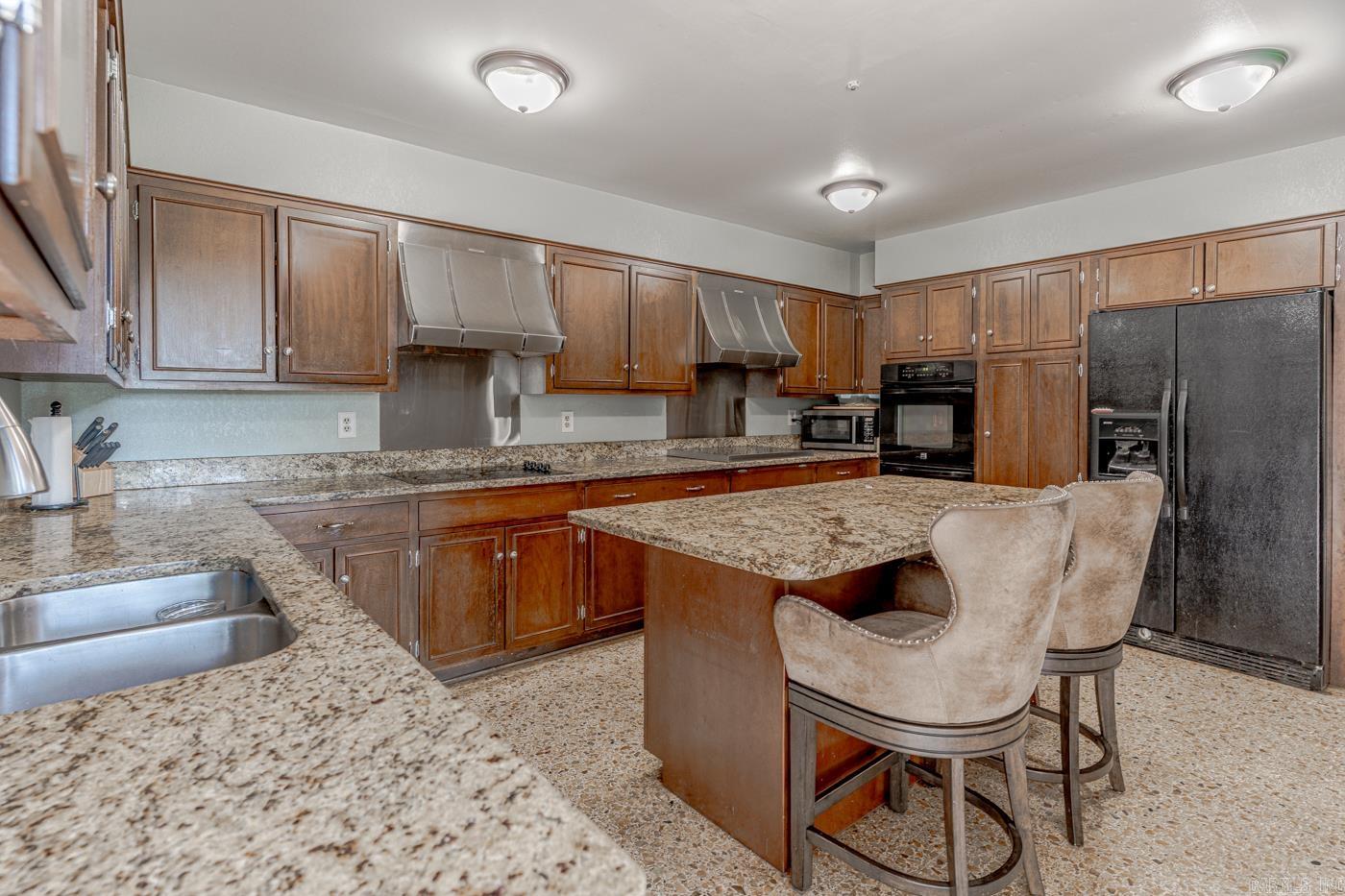 12 Meadowbrook Lane Property Photo 15