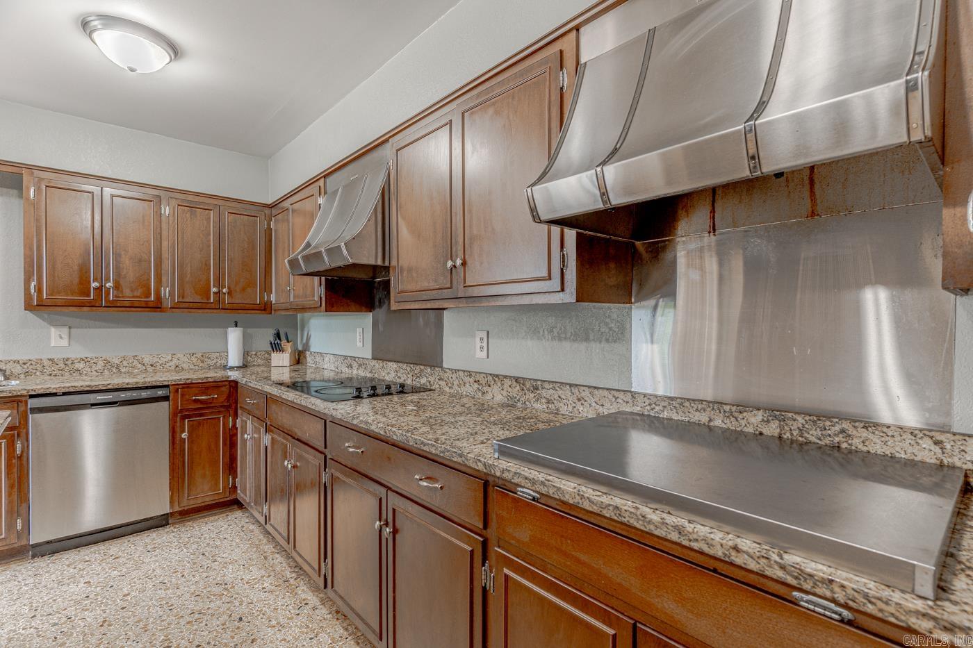 12 Meadowbrook Lane Property Photo 17