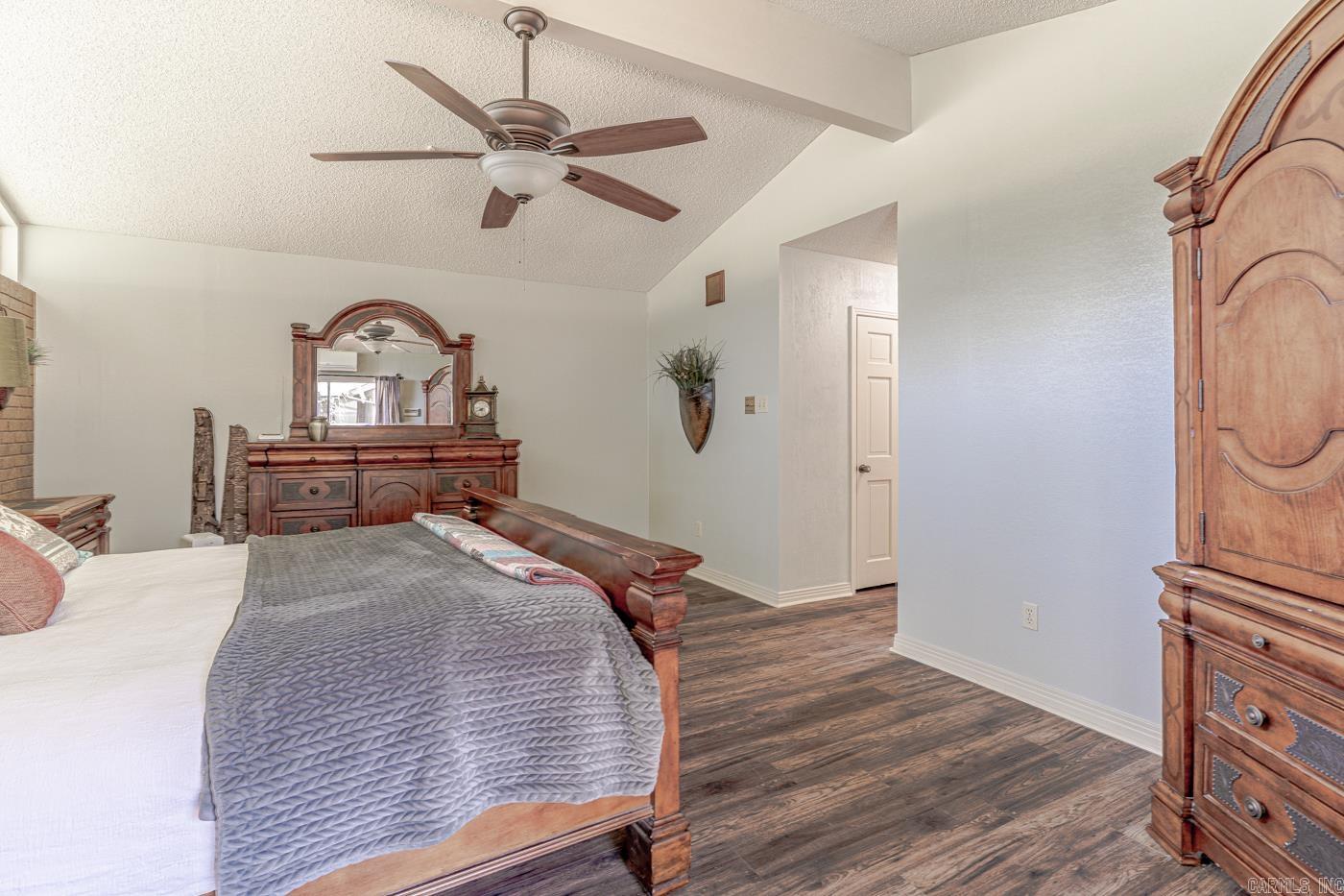 12 Meadowbrook Lane Property Photo 24