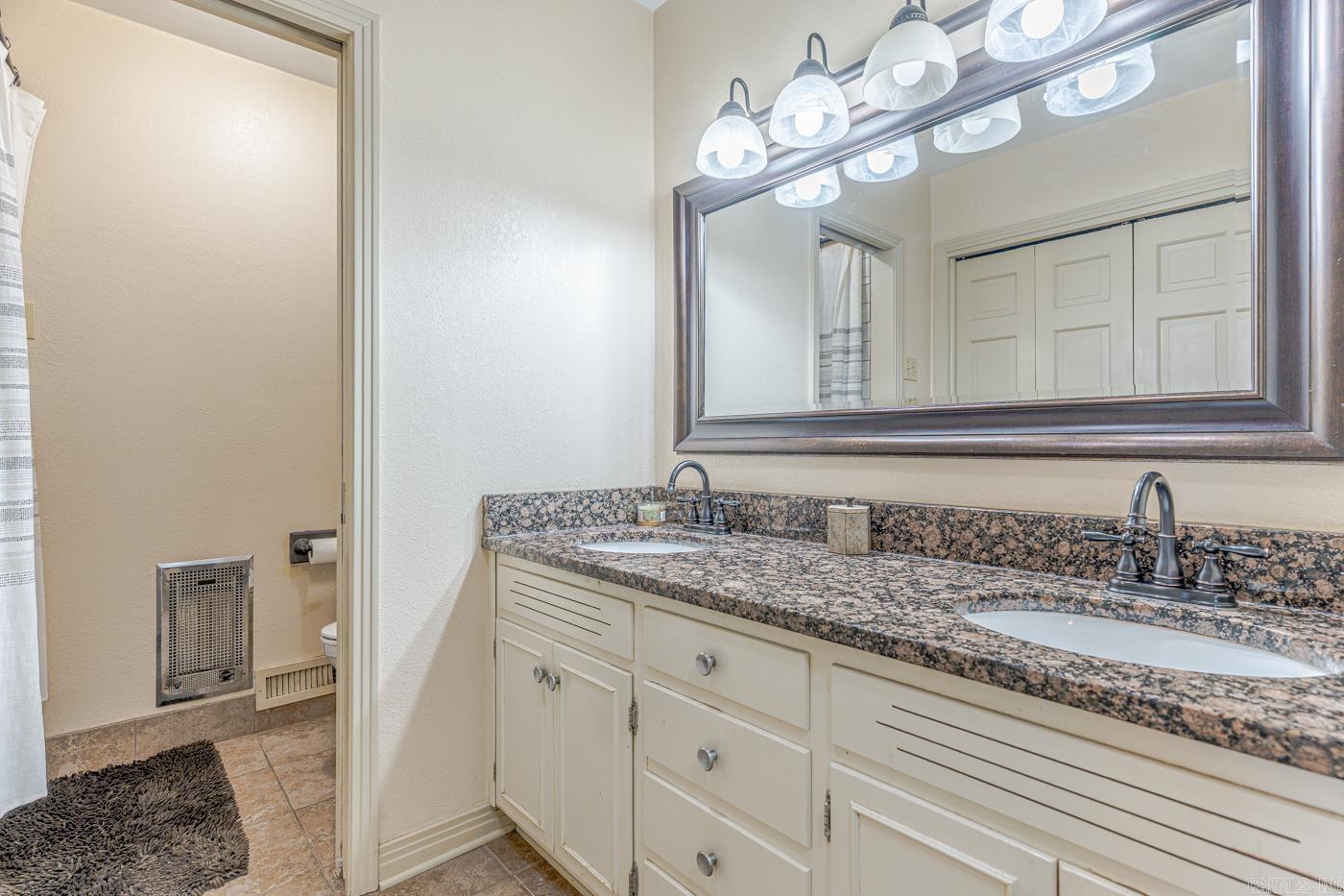 12 Meadowbrook Lane Property Photo 25