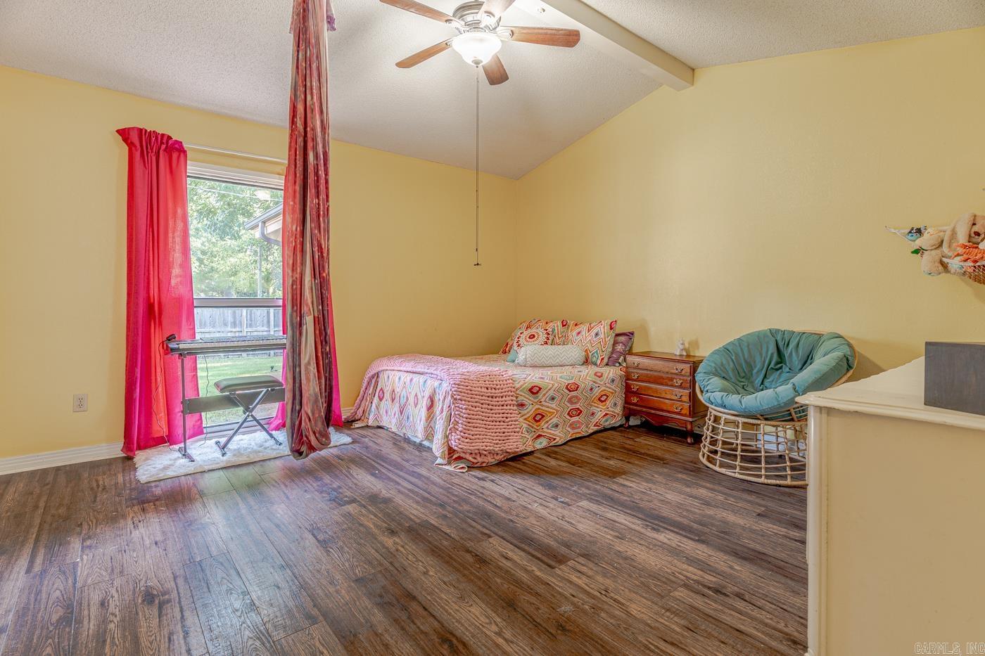 12 Meadowbrook Lane Property Photo 33