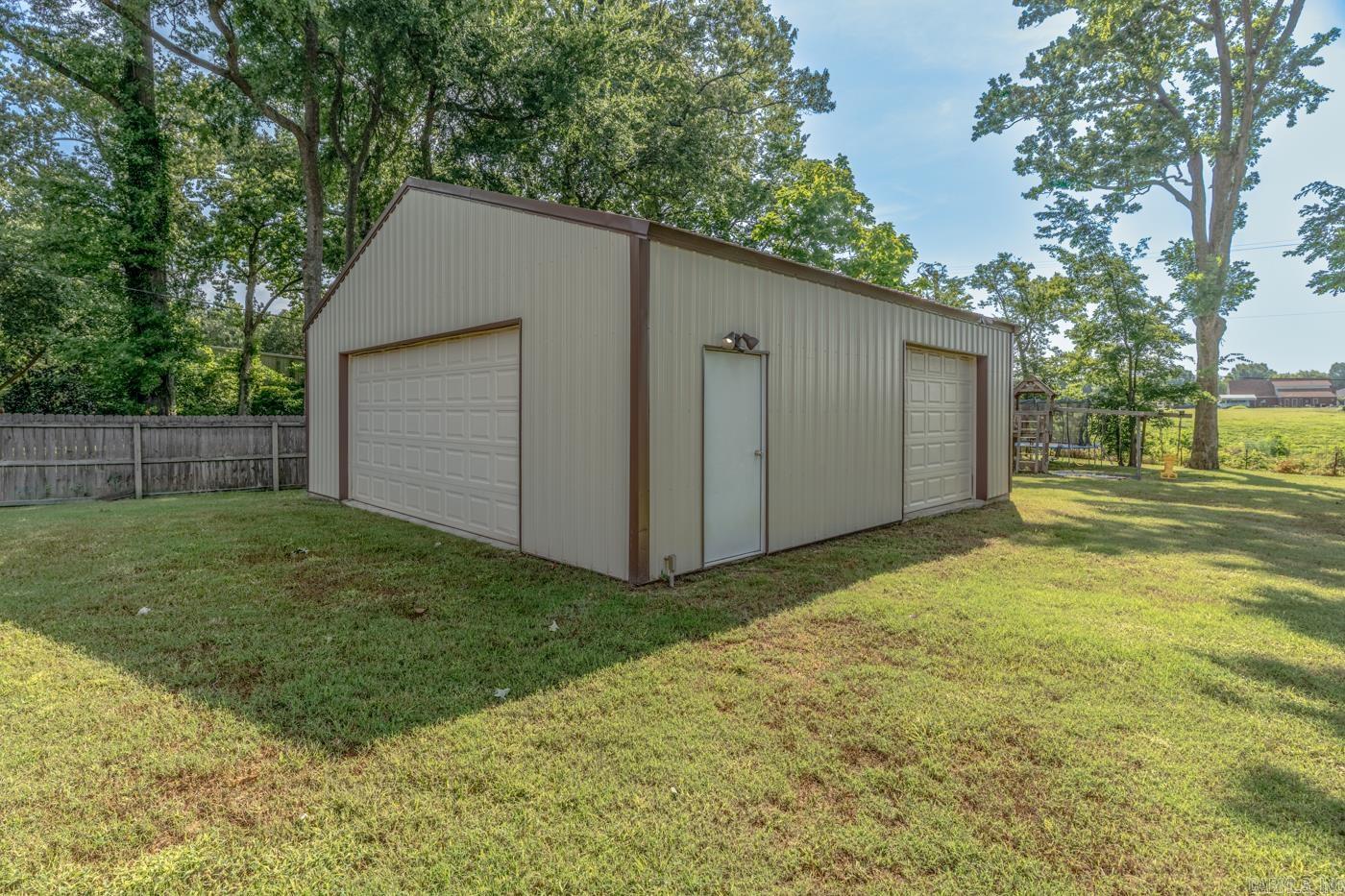 12 Meadowbrook Lane Property Photo 44