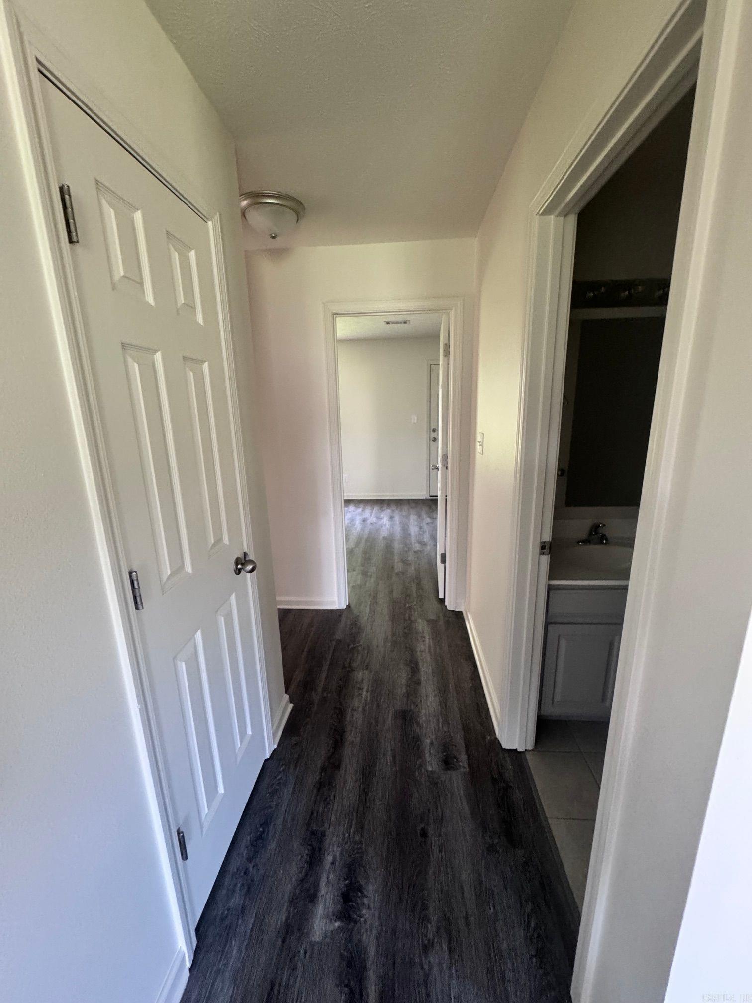 100 E Lauren Road Property Photo 11