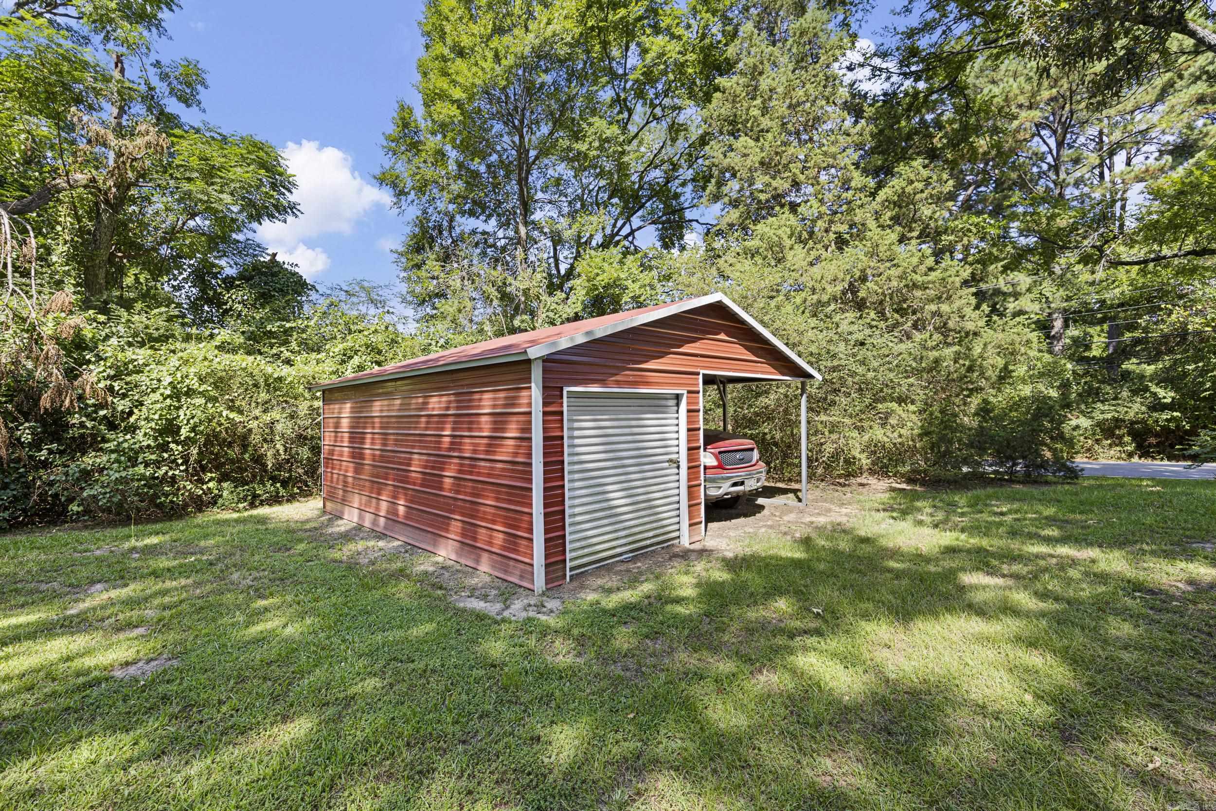 807 S Bridge Street Property Photo 8