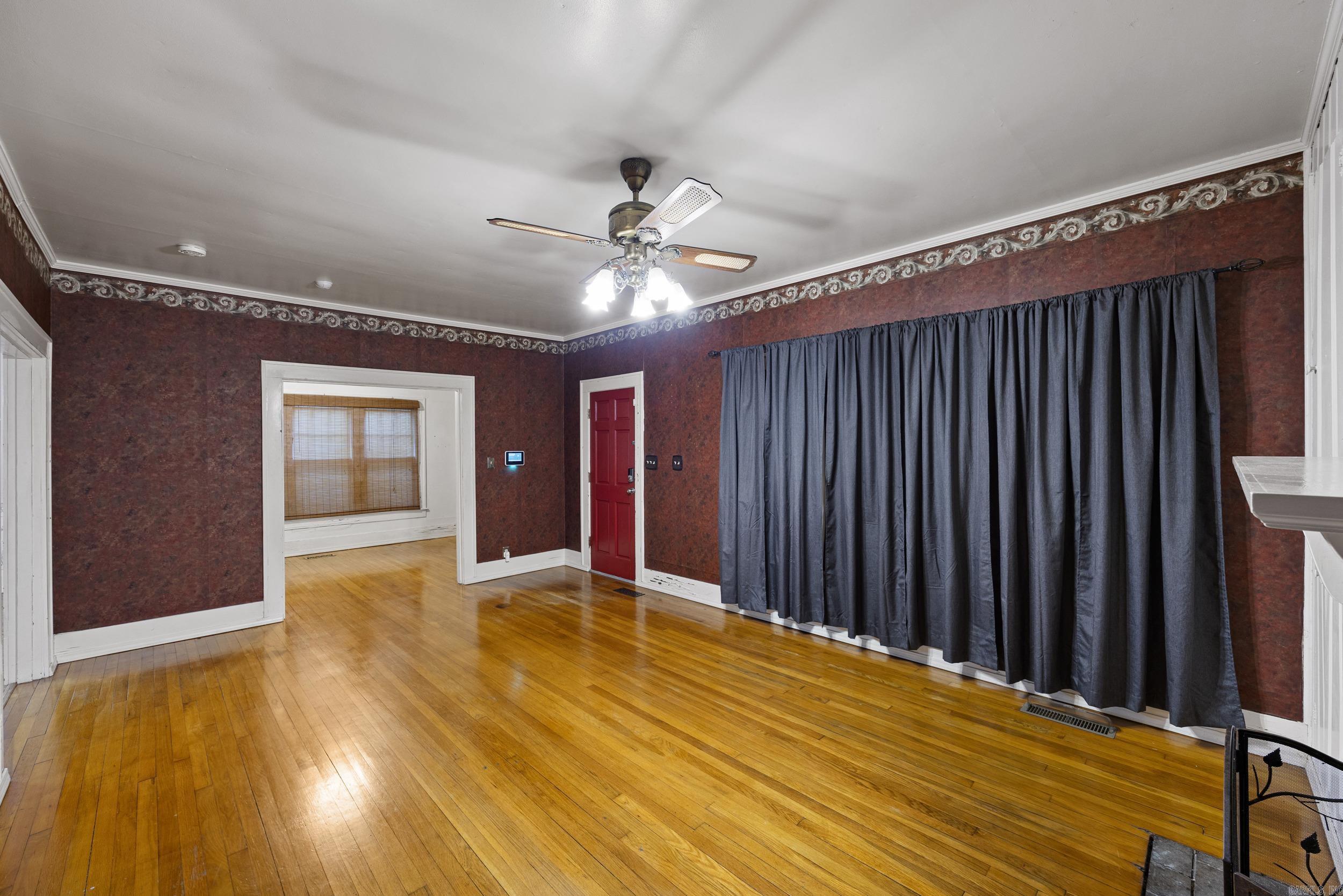 807 S Bridge Street Property Photo 10