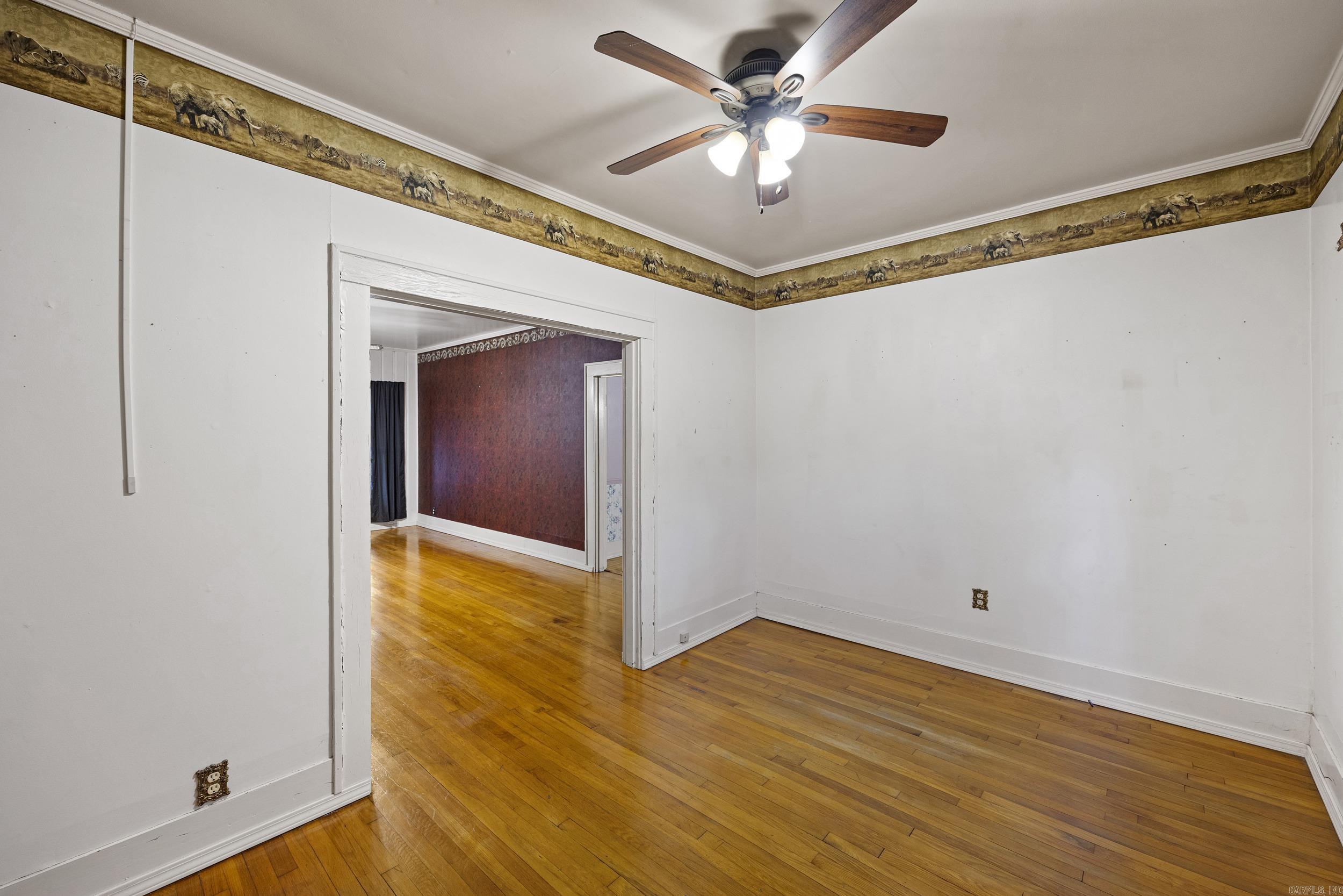 807 S Bridge Street Property Photo 11