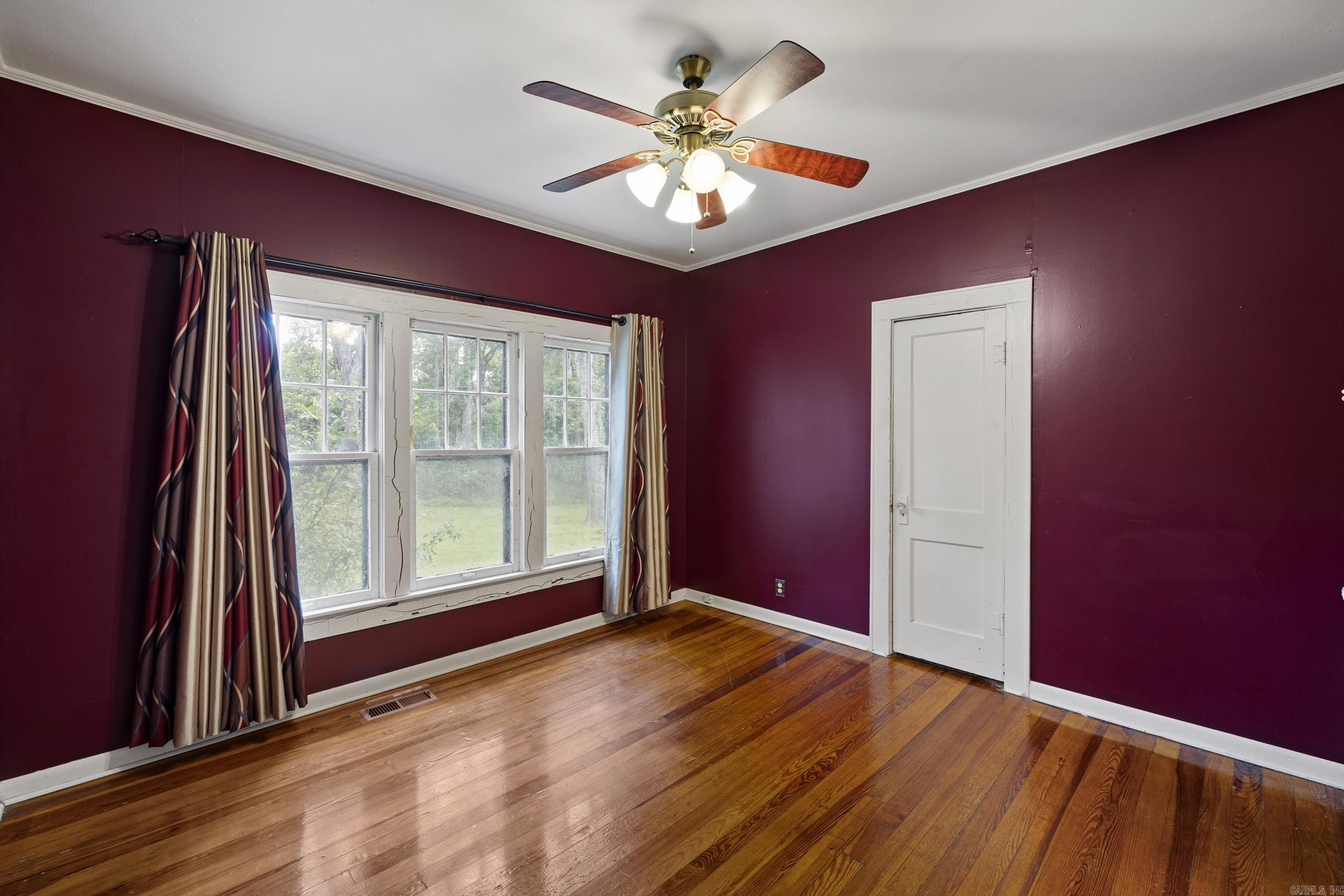807 S Bridge Street Property Photo 23