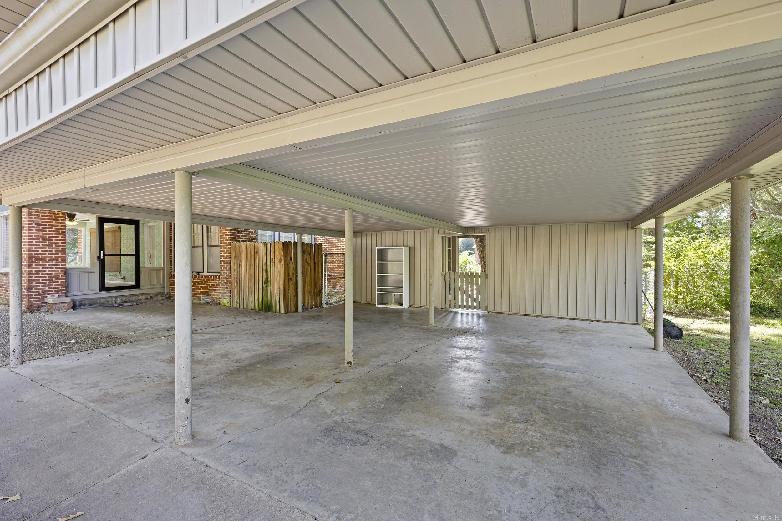 807 S Bridge Street Property Photo 34