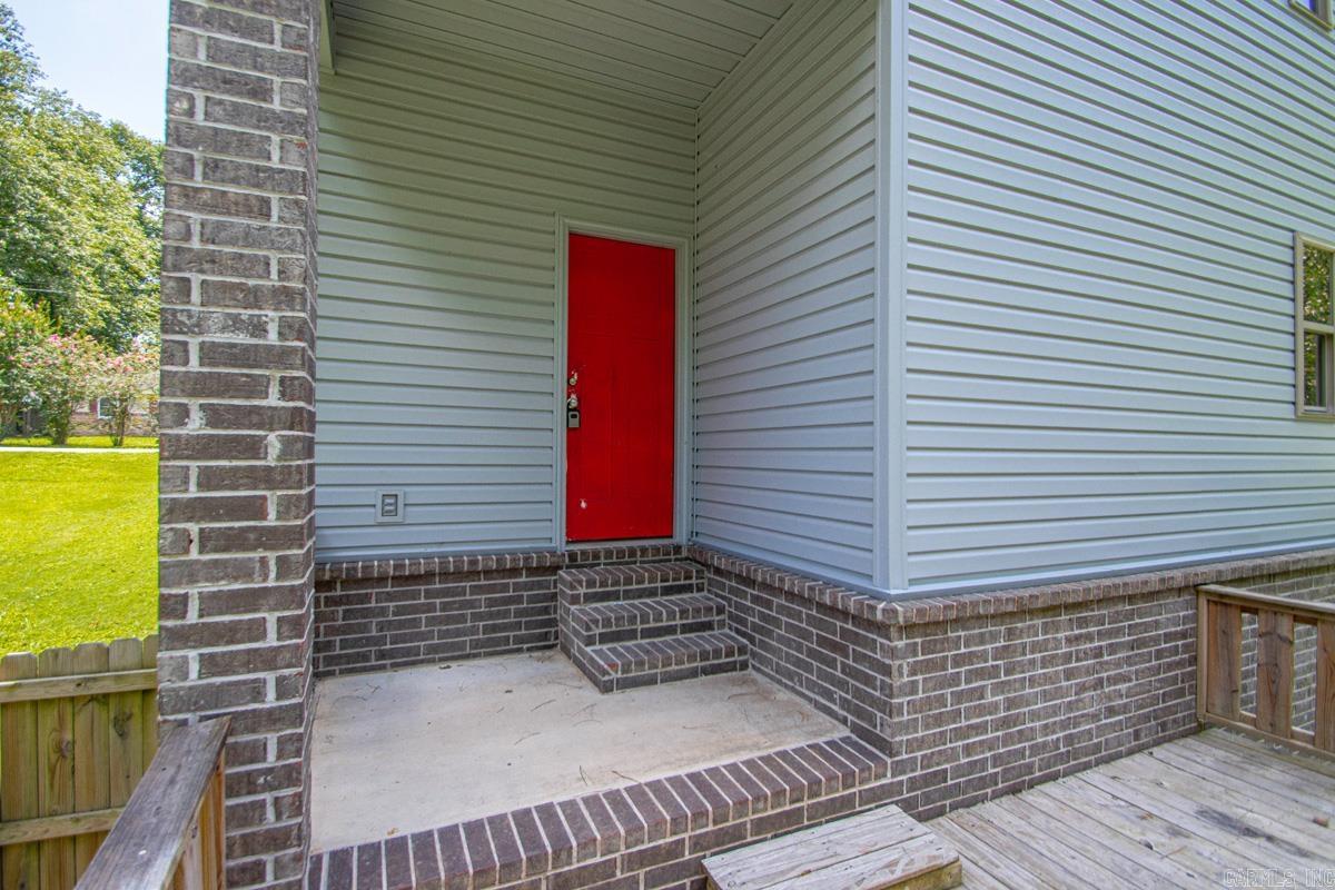 112 E Sunset Drive Property Photo 8