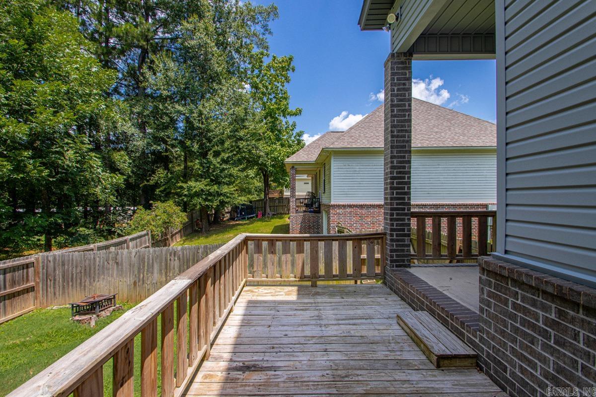 112 E Sunset Drive Property Photo 9