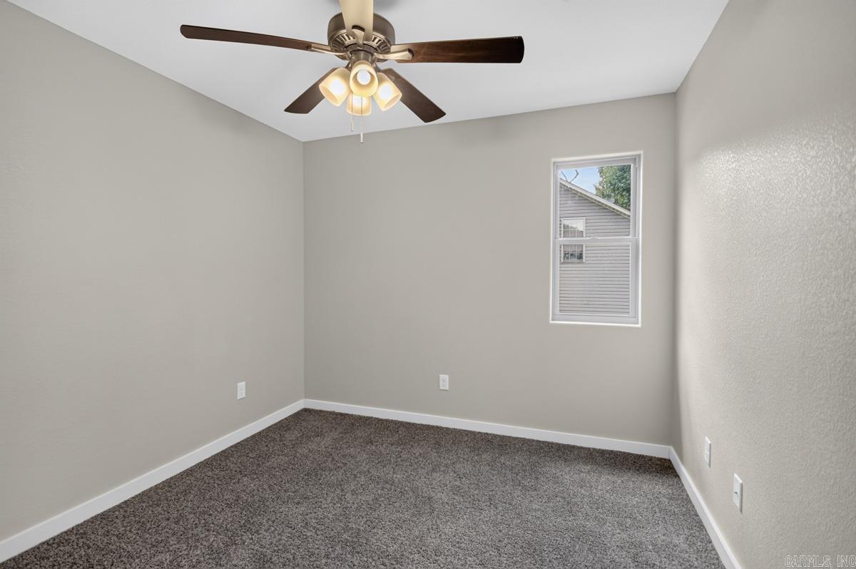 112 E Sunset Drive Property Photo 26