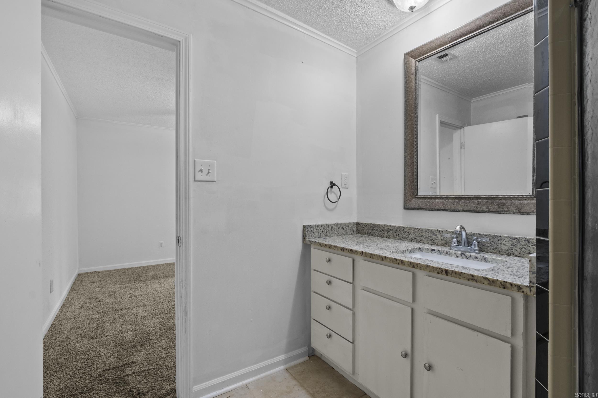 3320 Dartmouth Court Property Photo 20