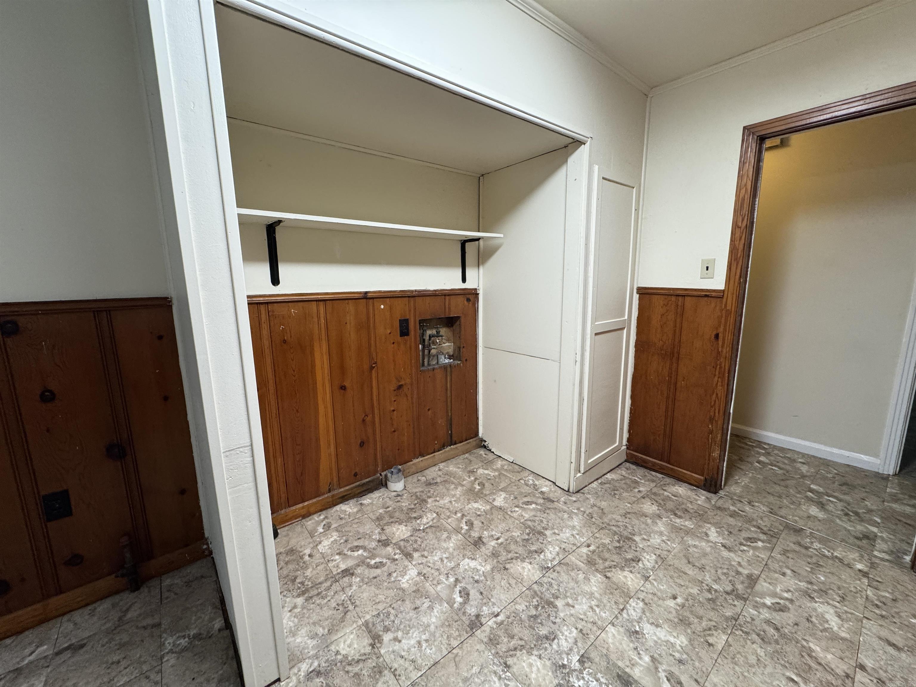 1648 Davis St Property Photo 9