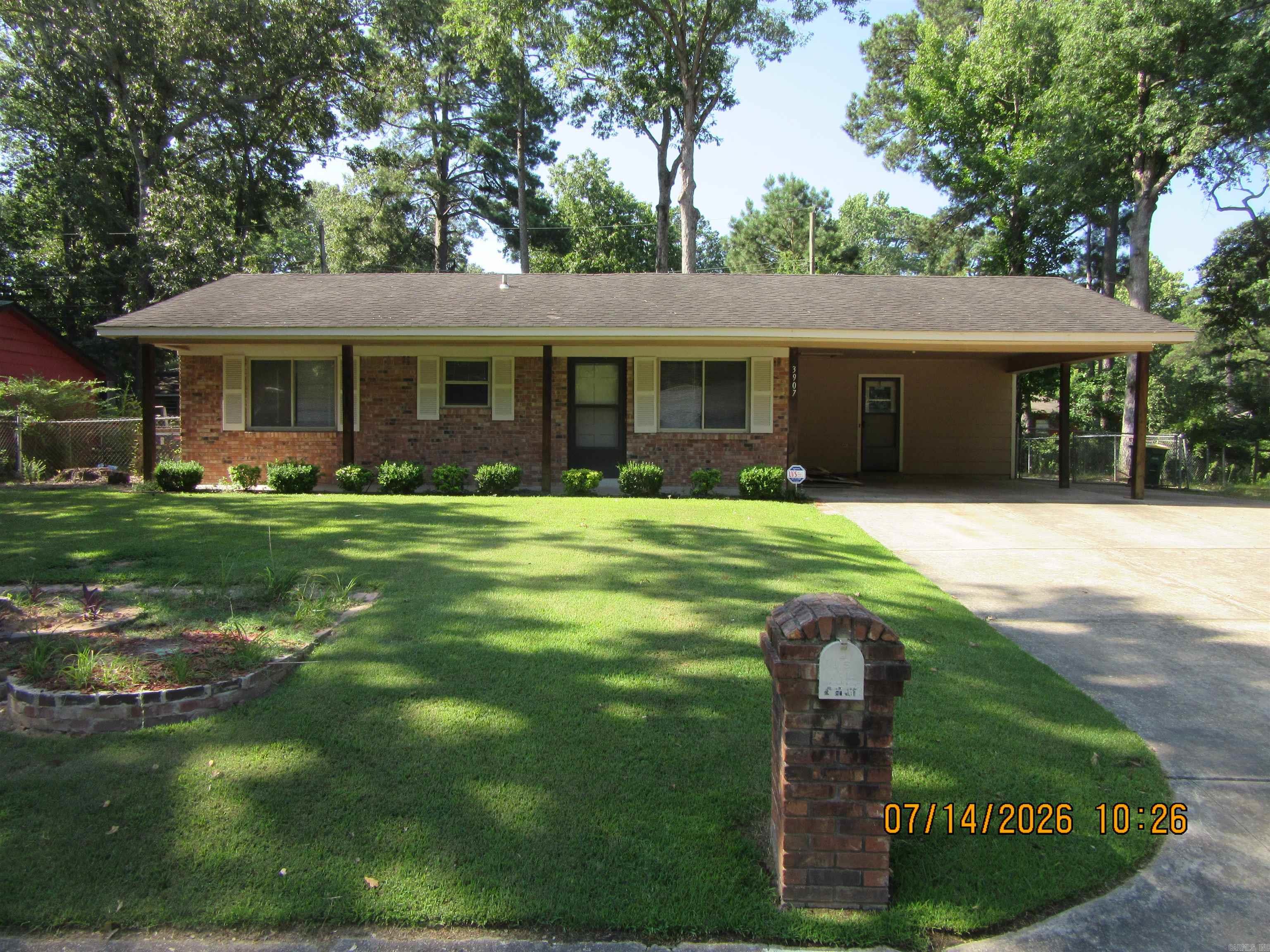 3907 American Manor Property Photo 1