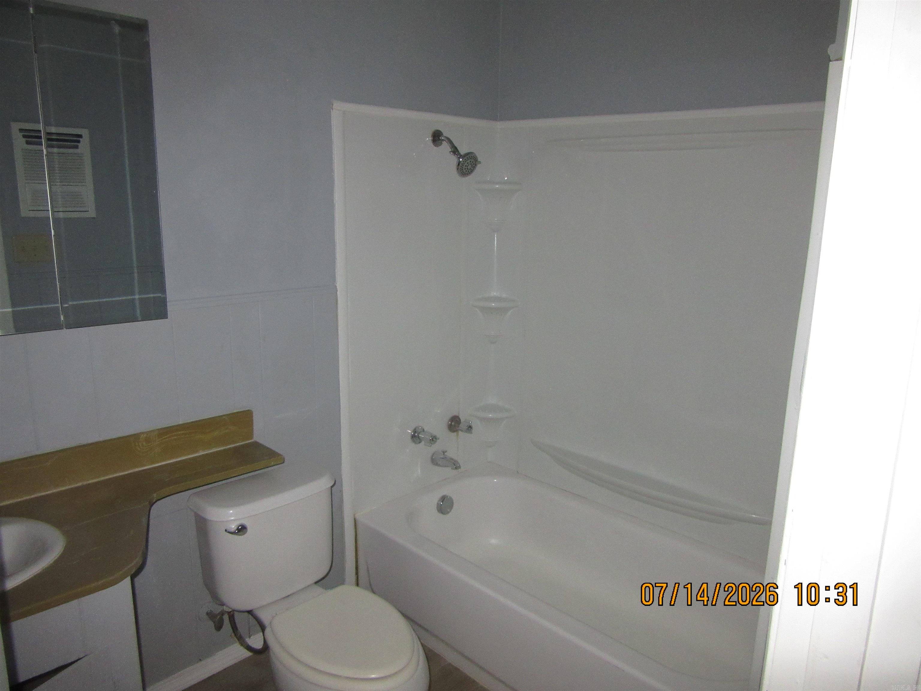 3907 American Manor Property Photo 6