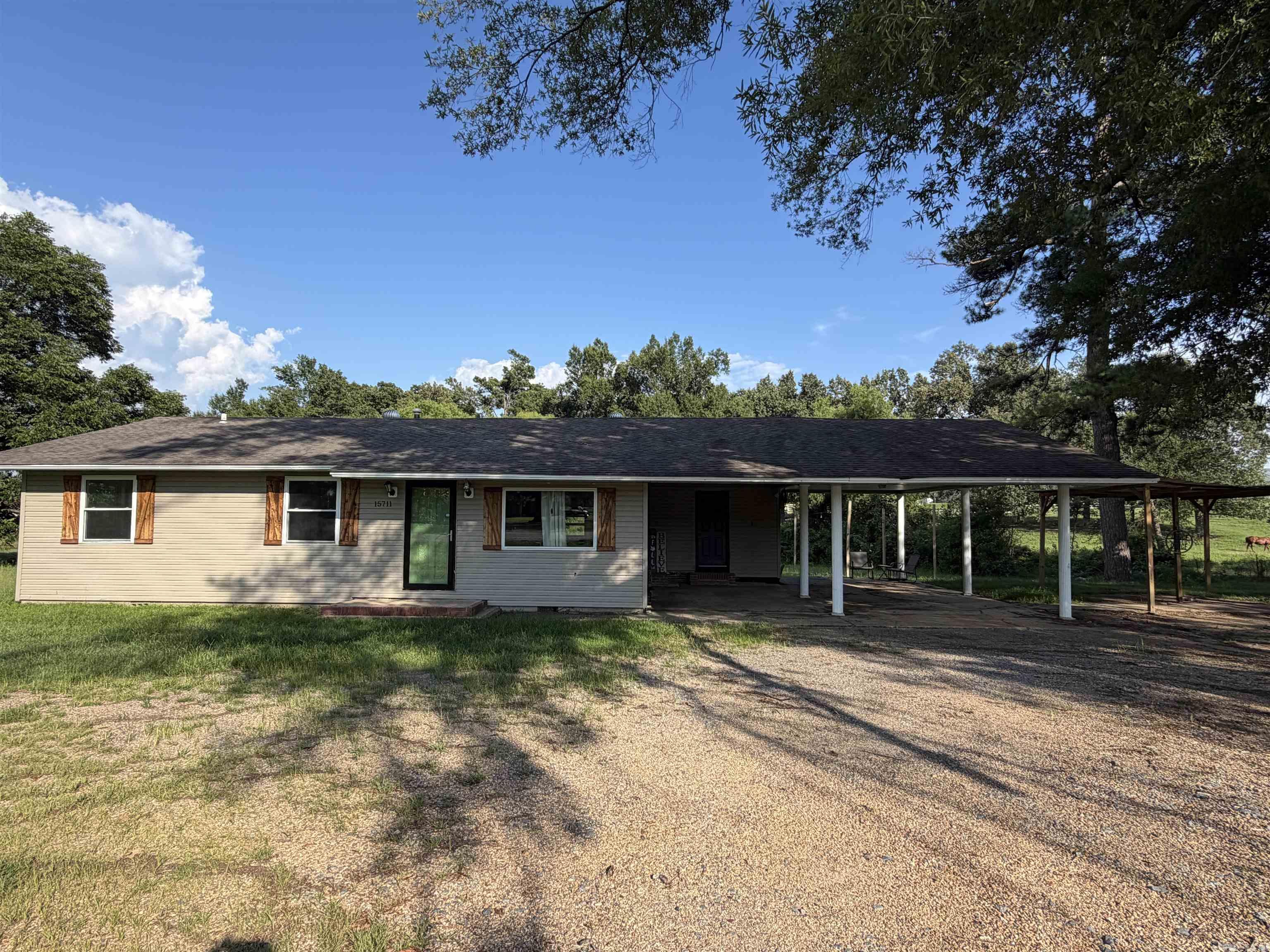 15711 Highway 425 Property Photo 1