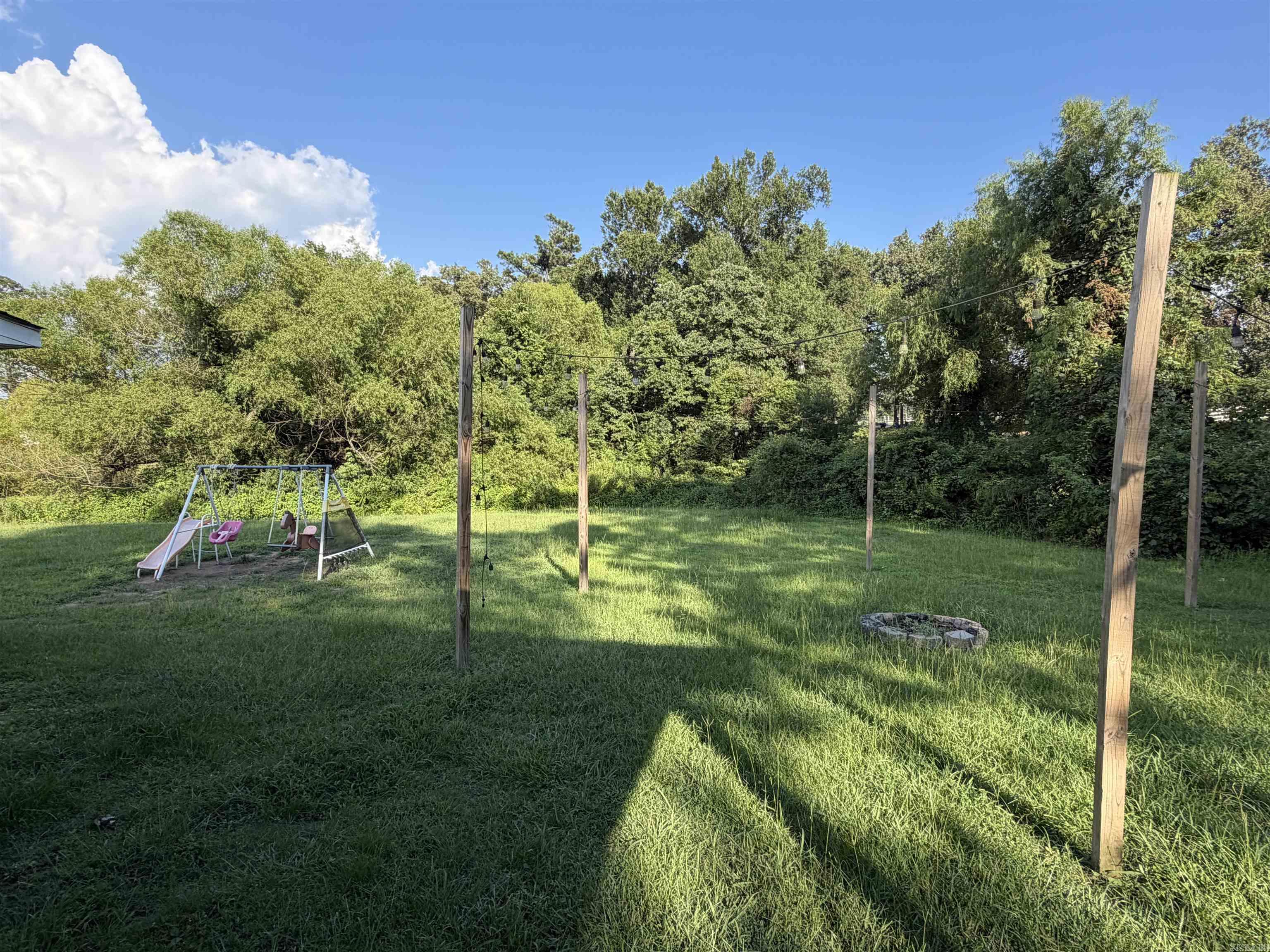 15711 Highway 425 Property Photo 3