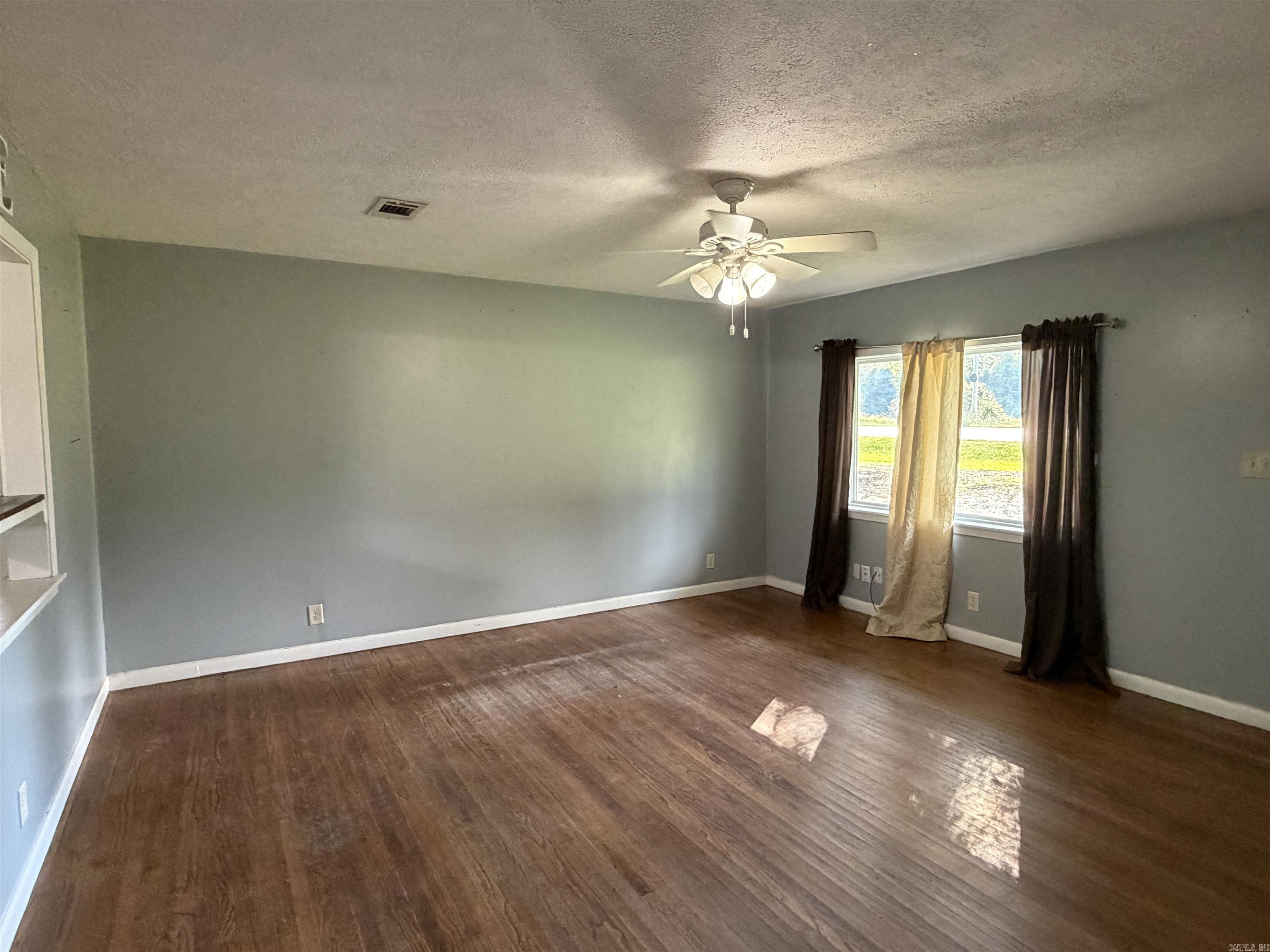 15711 Highway 425 Property Photo 7