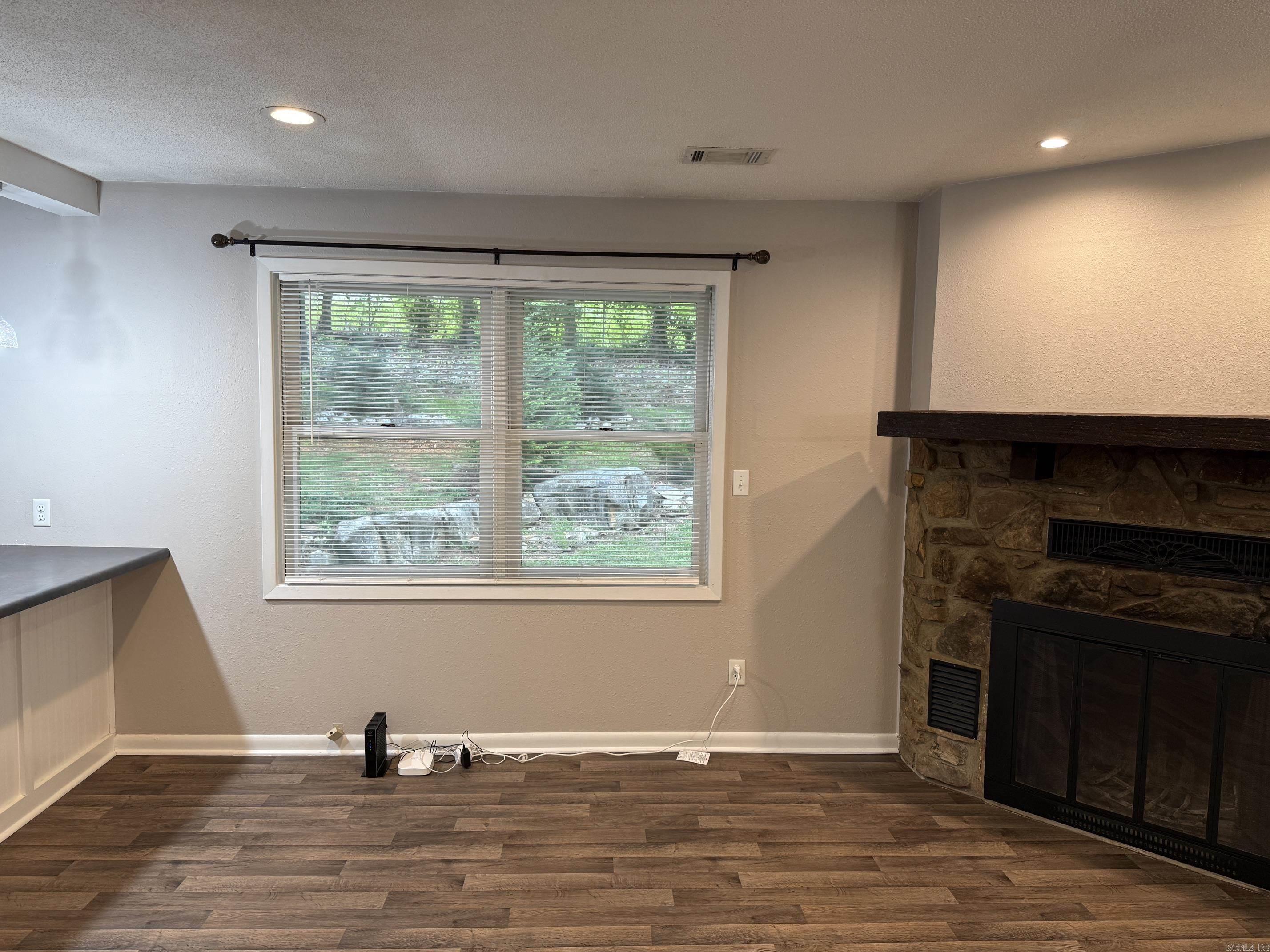 5 N Lakeshore Trace Property Photo 9