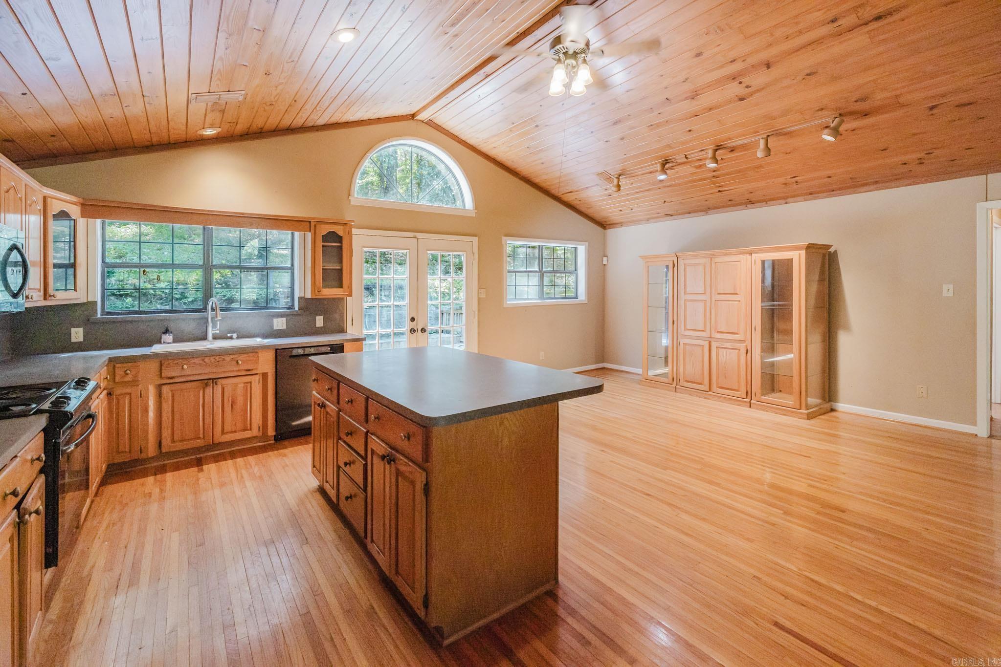 16501 Burlingame Road Property Photo 12