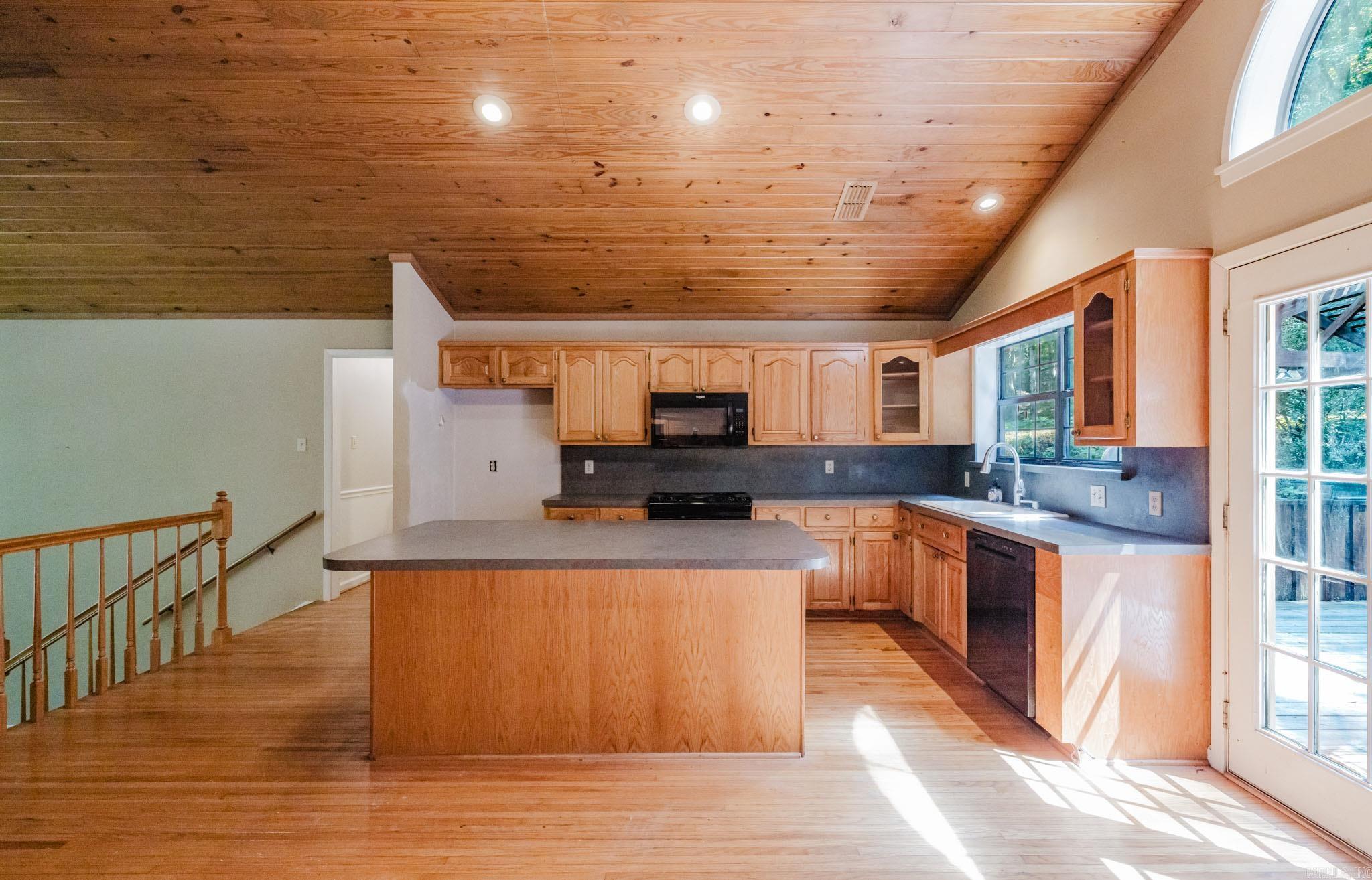 16501 Burlingame Road Property Photo 13