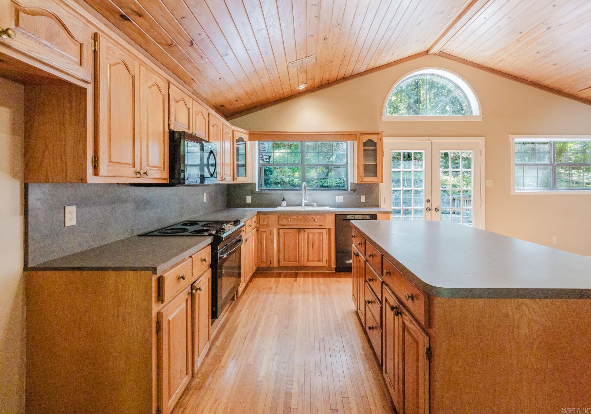 16501 Burlingame Road Property Photo 14