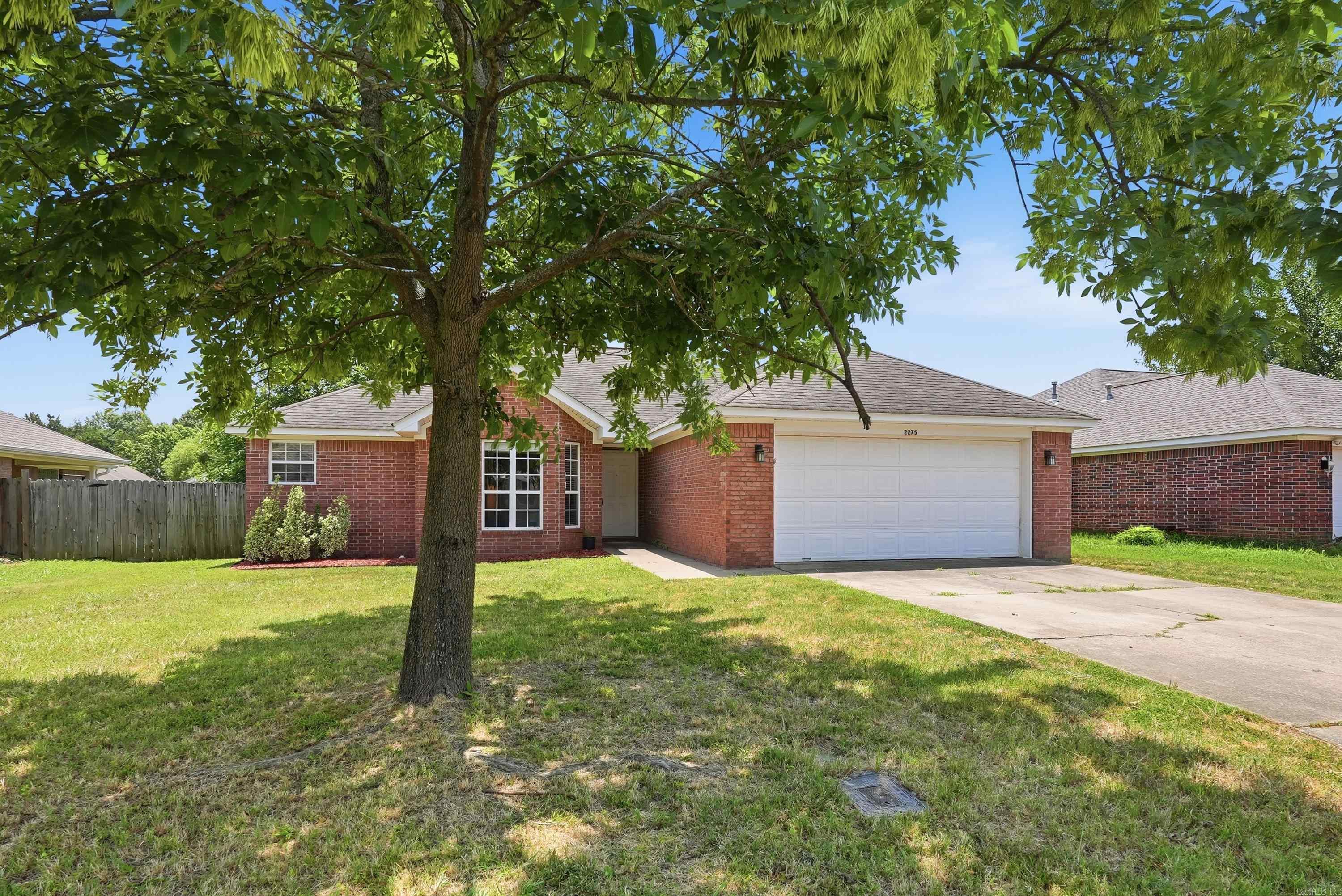 2275 Landover Trail Property Photo 2