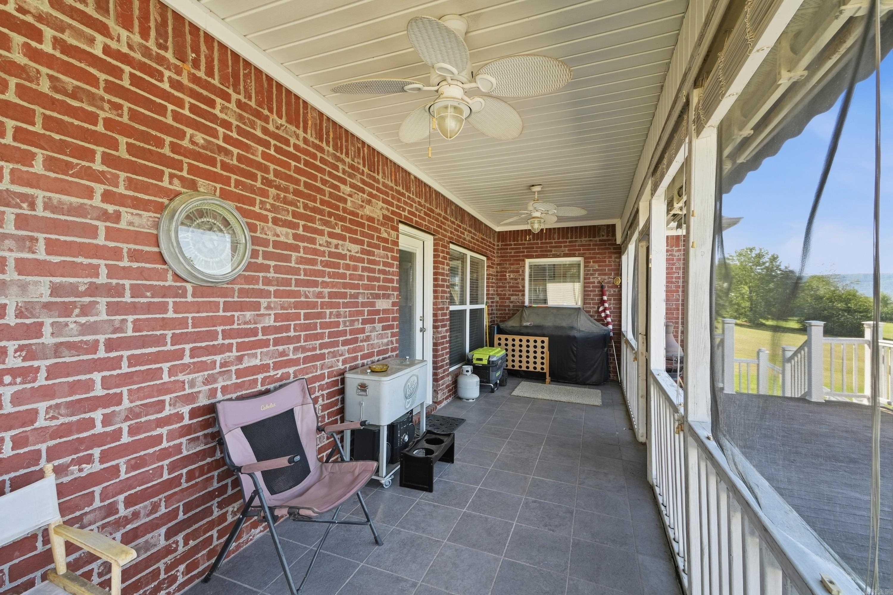 90 Emerald Lane Property Photo 11